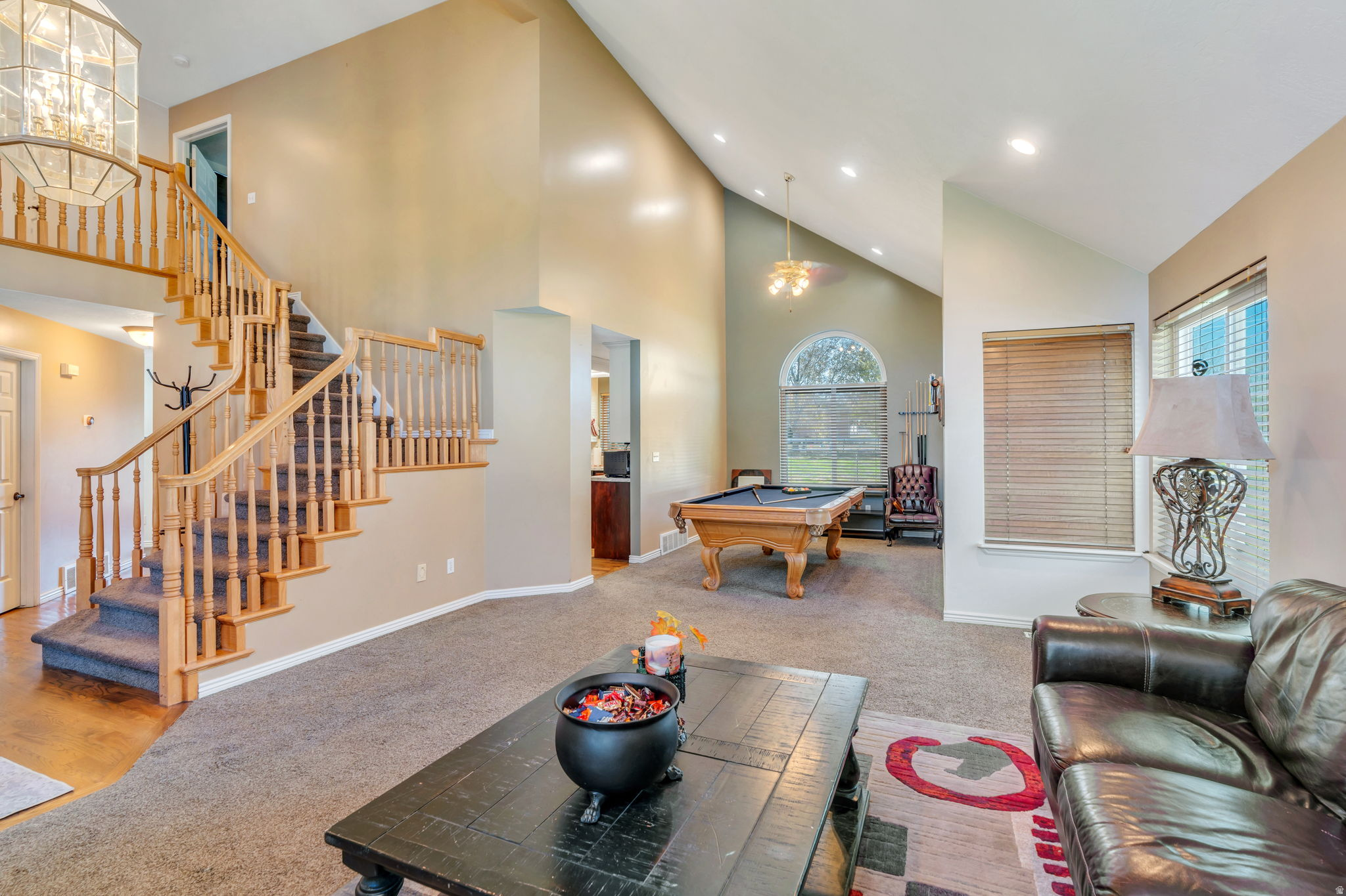4056 W MULEY CT