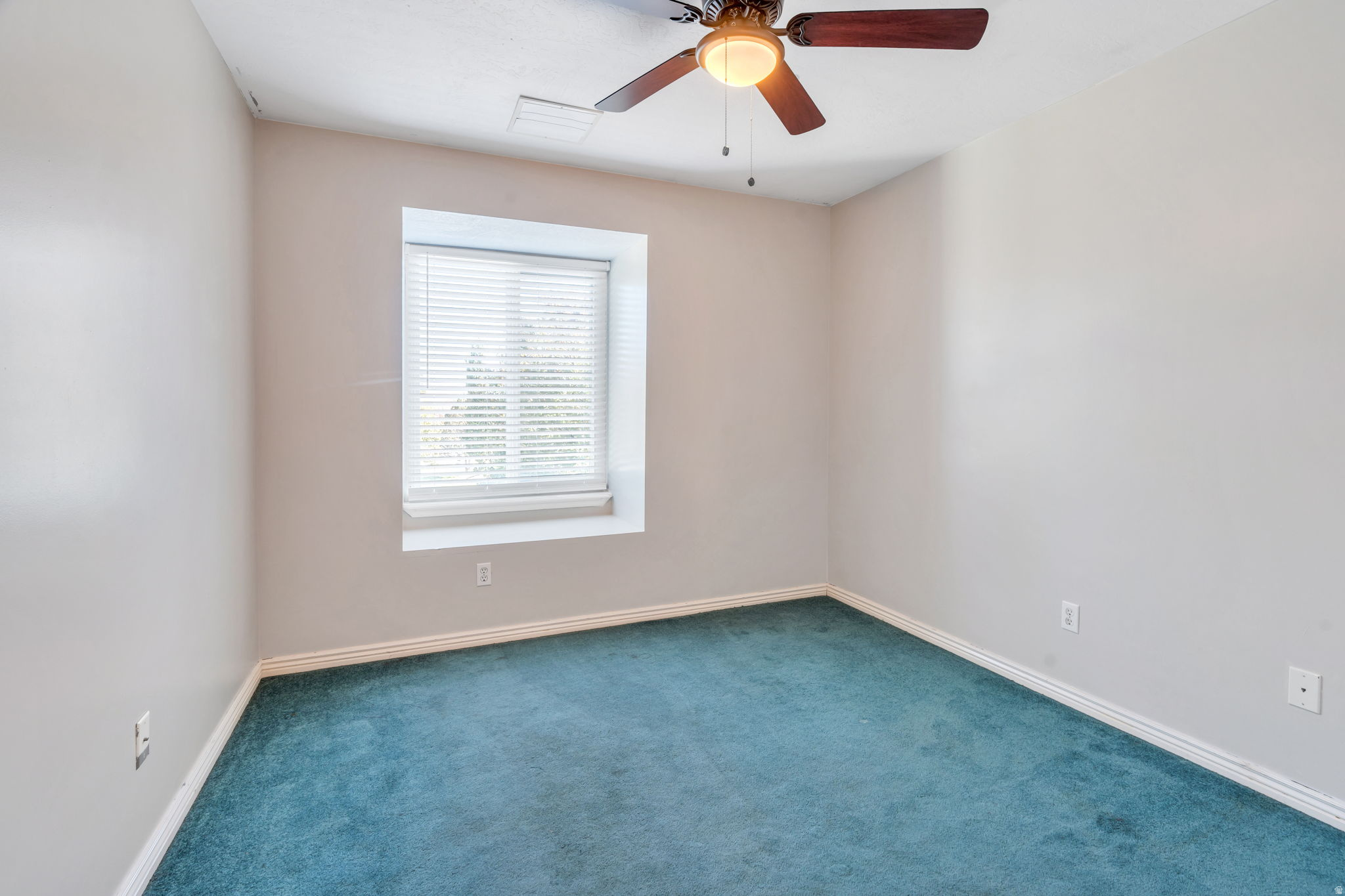 4056 W MULEY CT