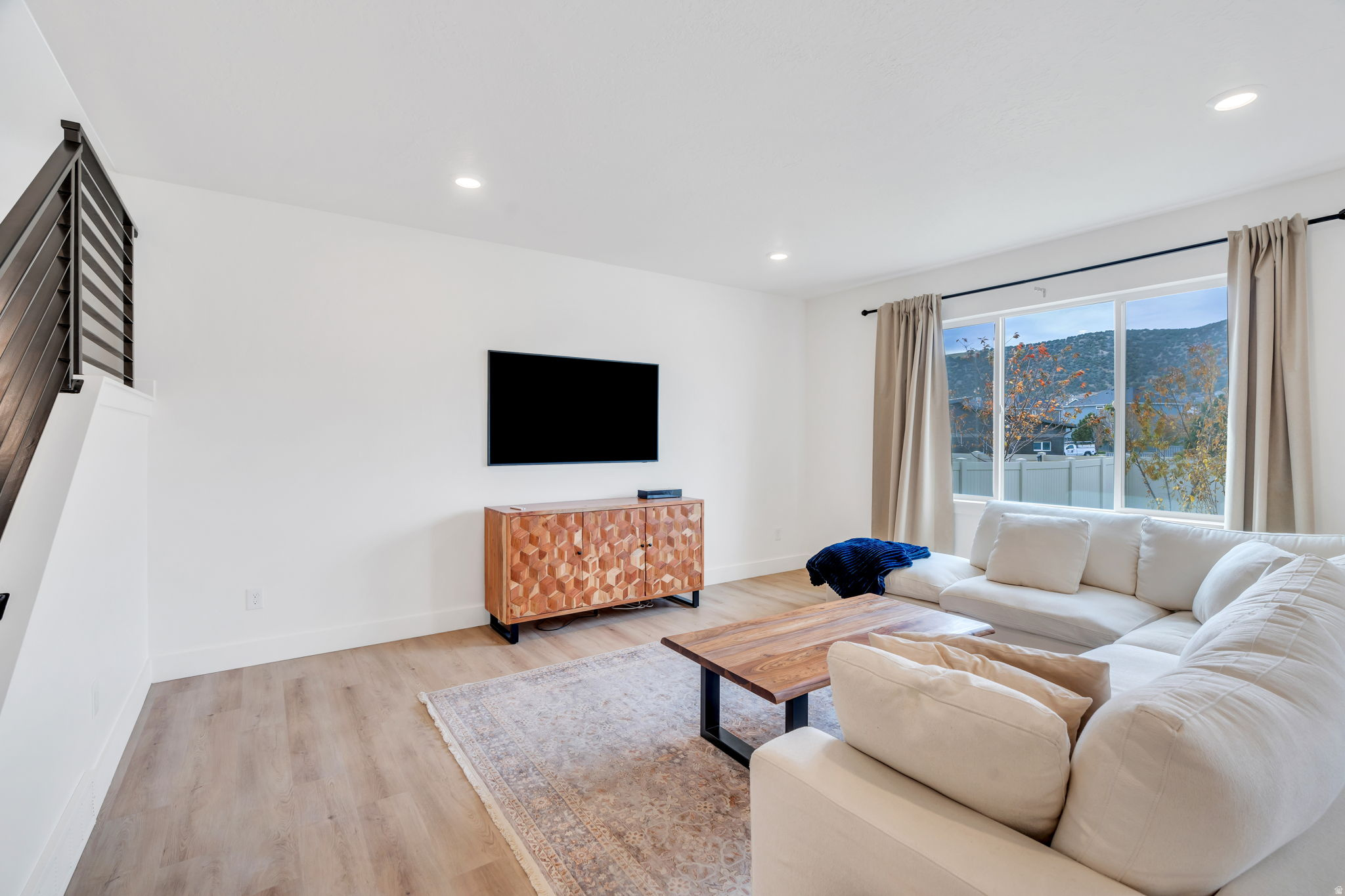 7233 N EVANS RANCH DR