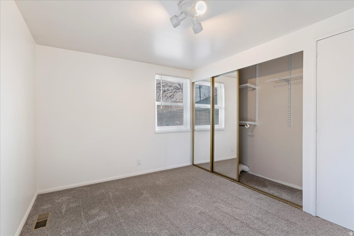 55 ROOSEVELT AVE