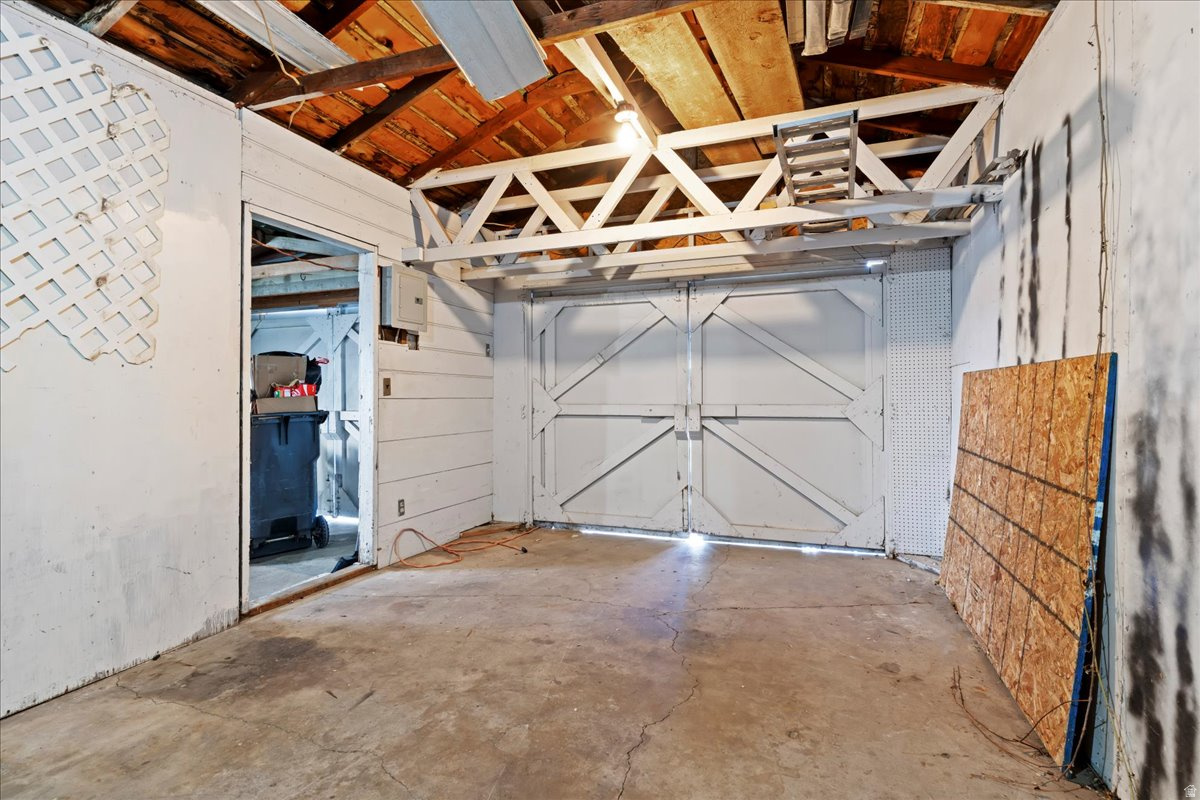 55 ROOSEVELT AVE