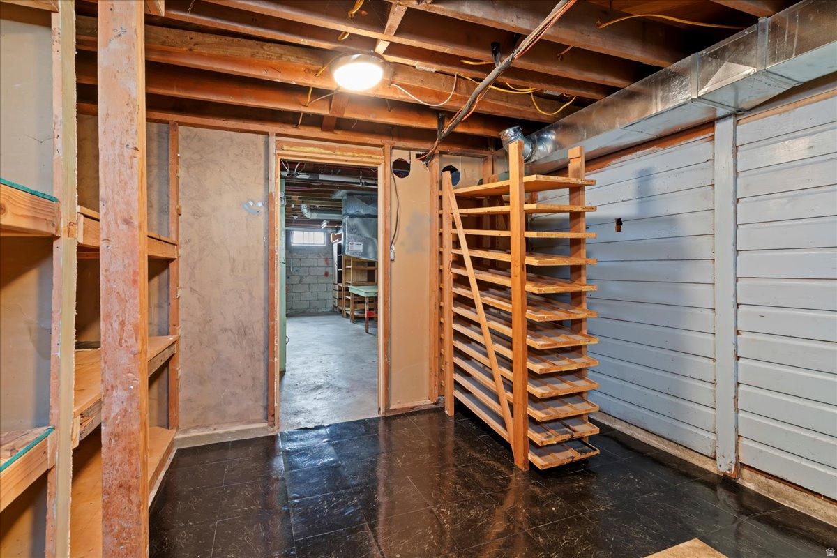 55 ROOSEVELT AVE