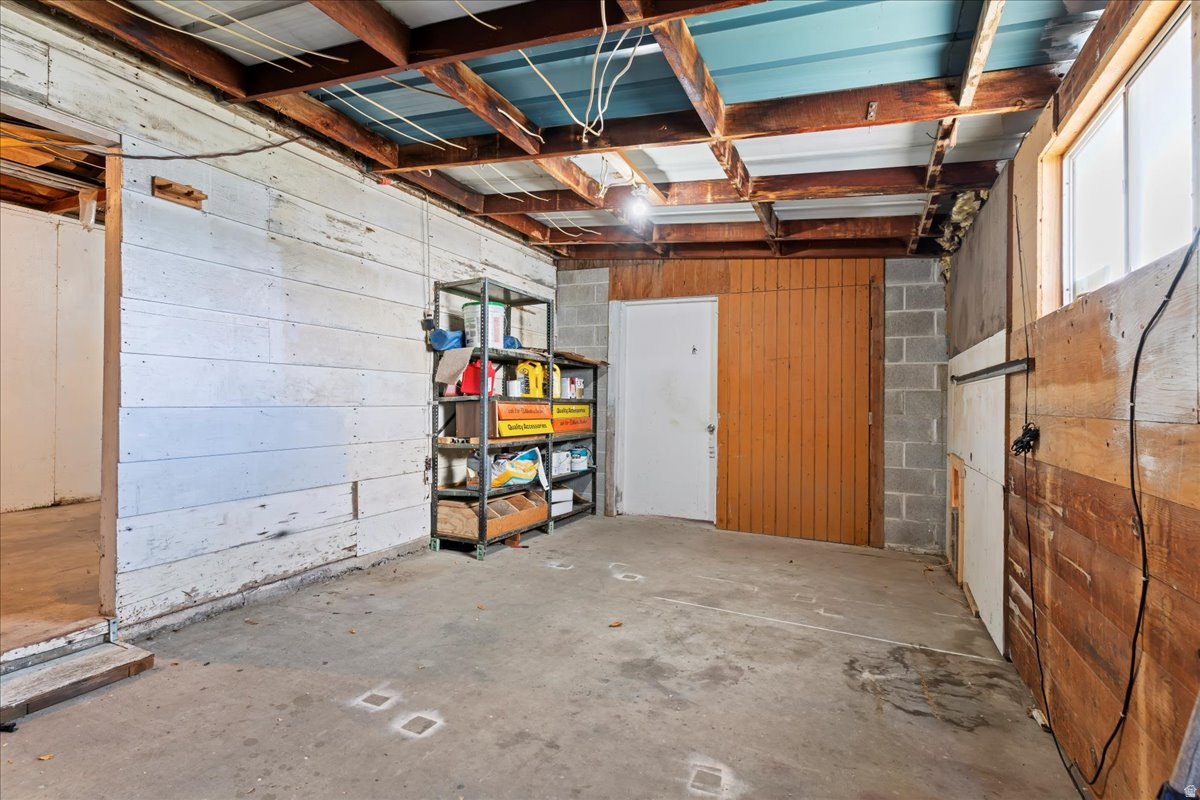 55 ROOSEVELT AVE