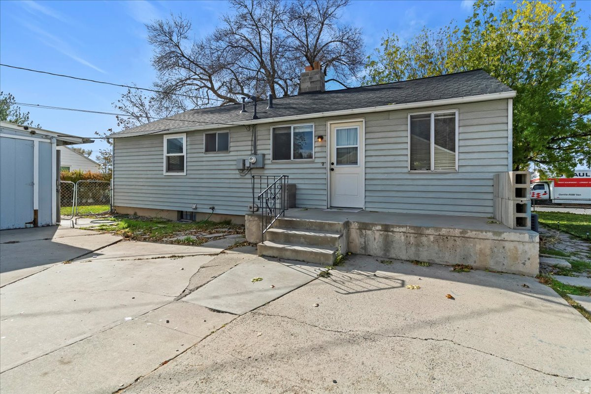 55 ROOSEVELT AVE