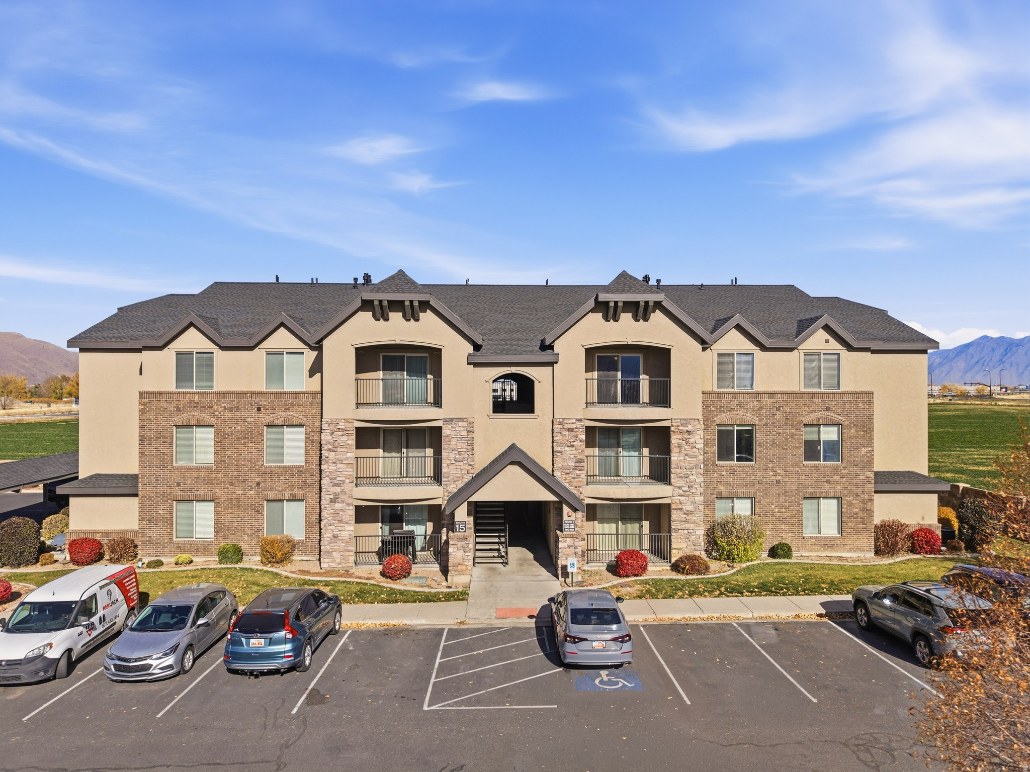 1045 S 1700 W #1533