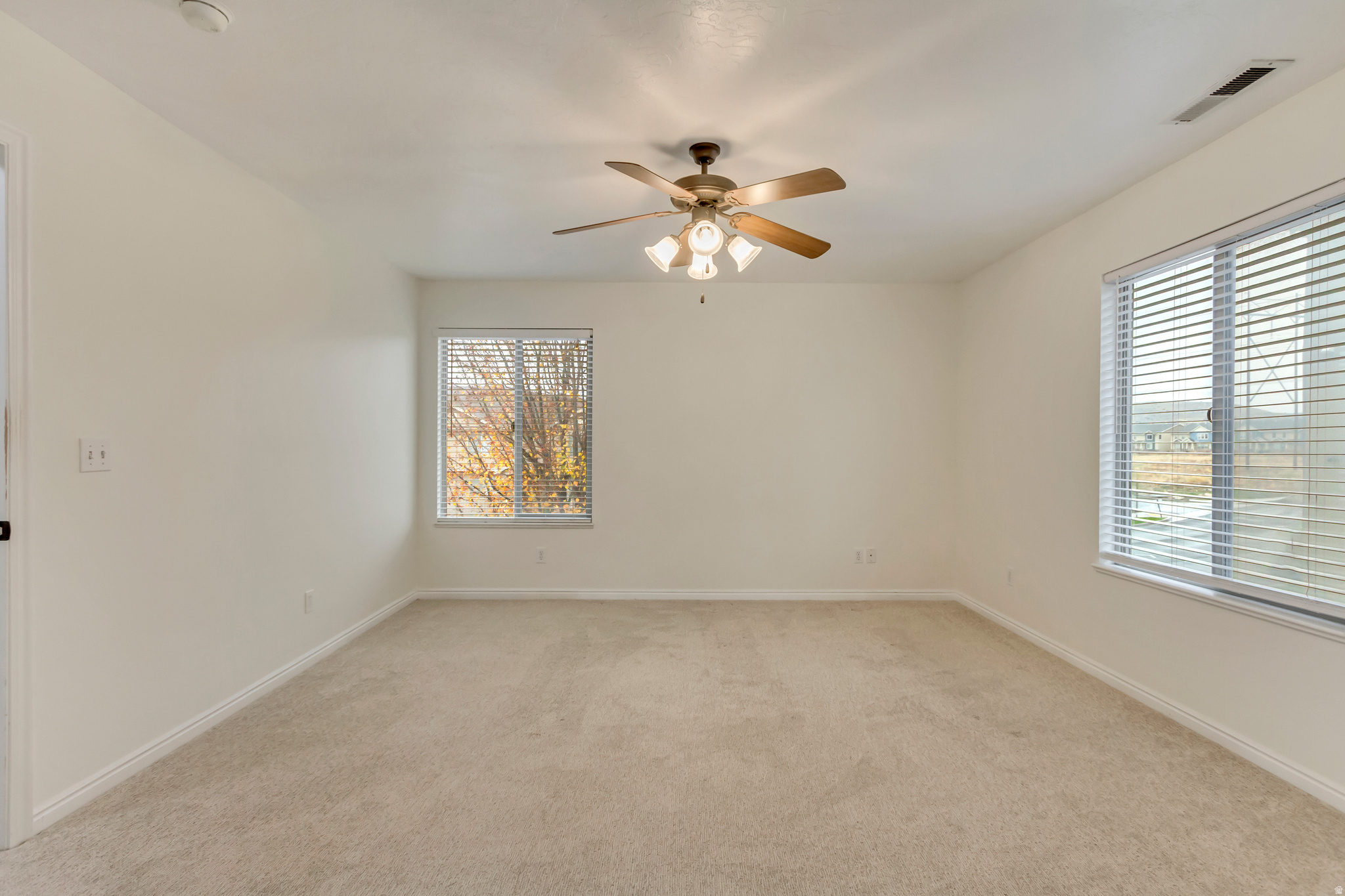 8121 N PLUM CIR