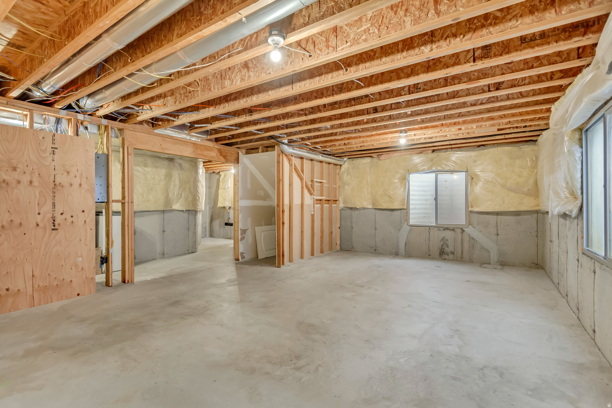 8121 N PLUM CIR