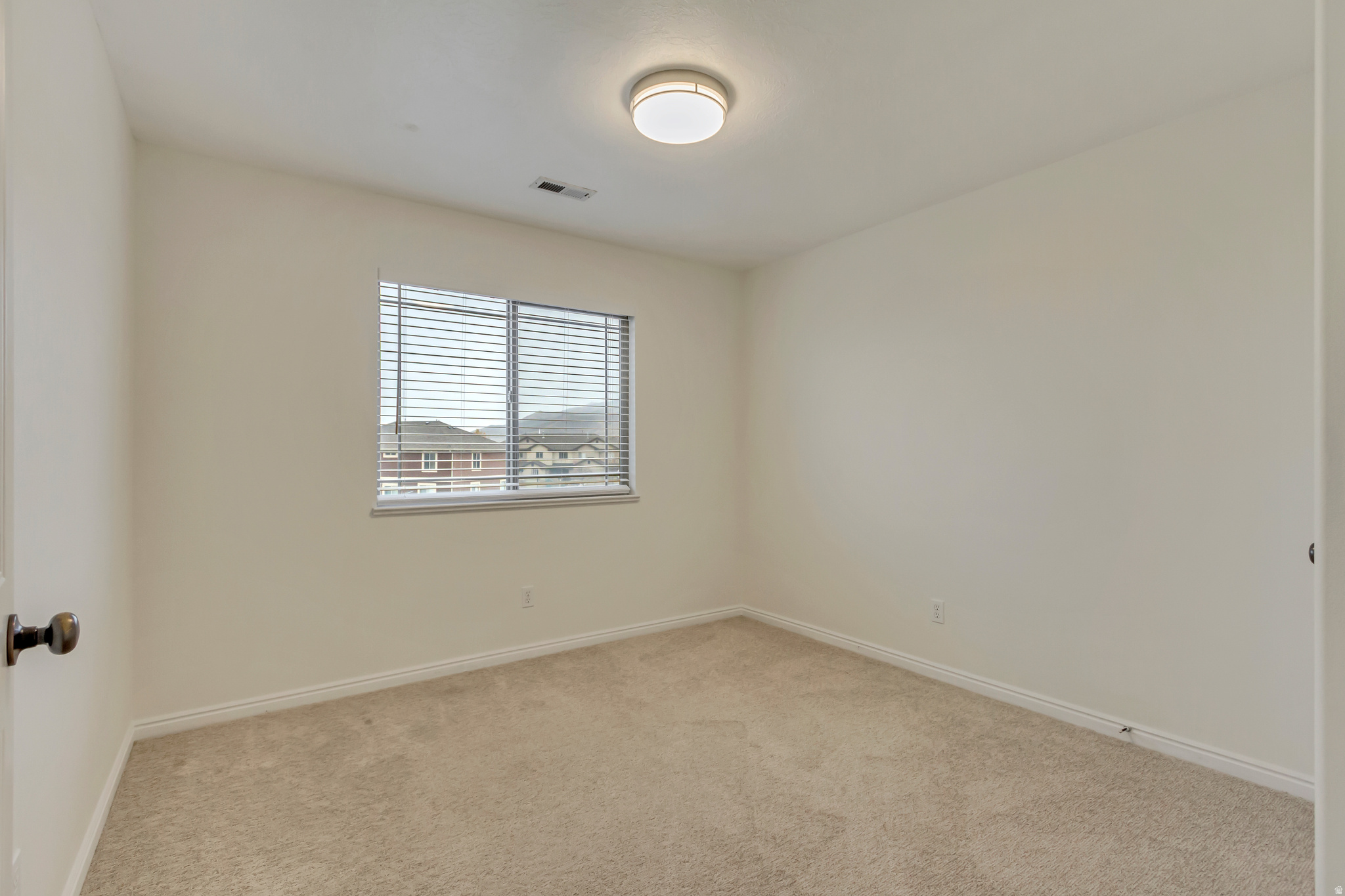 8121 N PLUM CIR