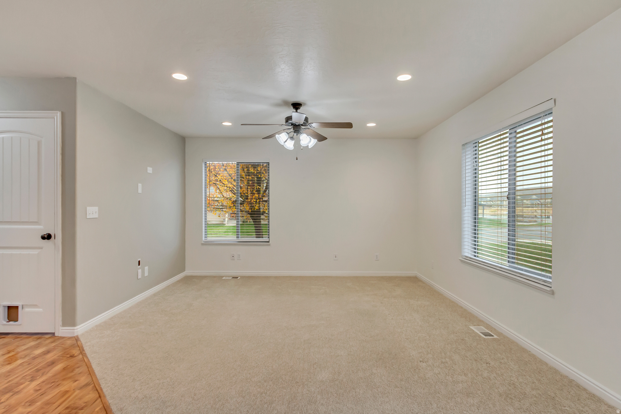 8121 N PLUM CIR