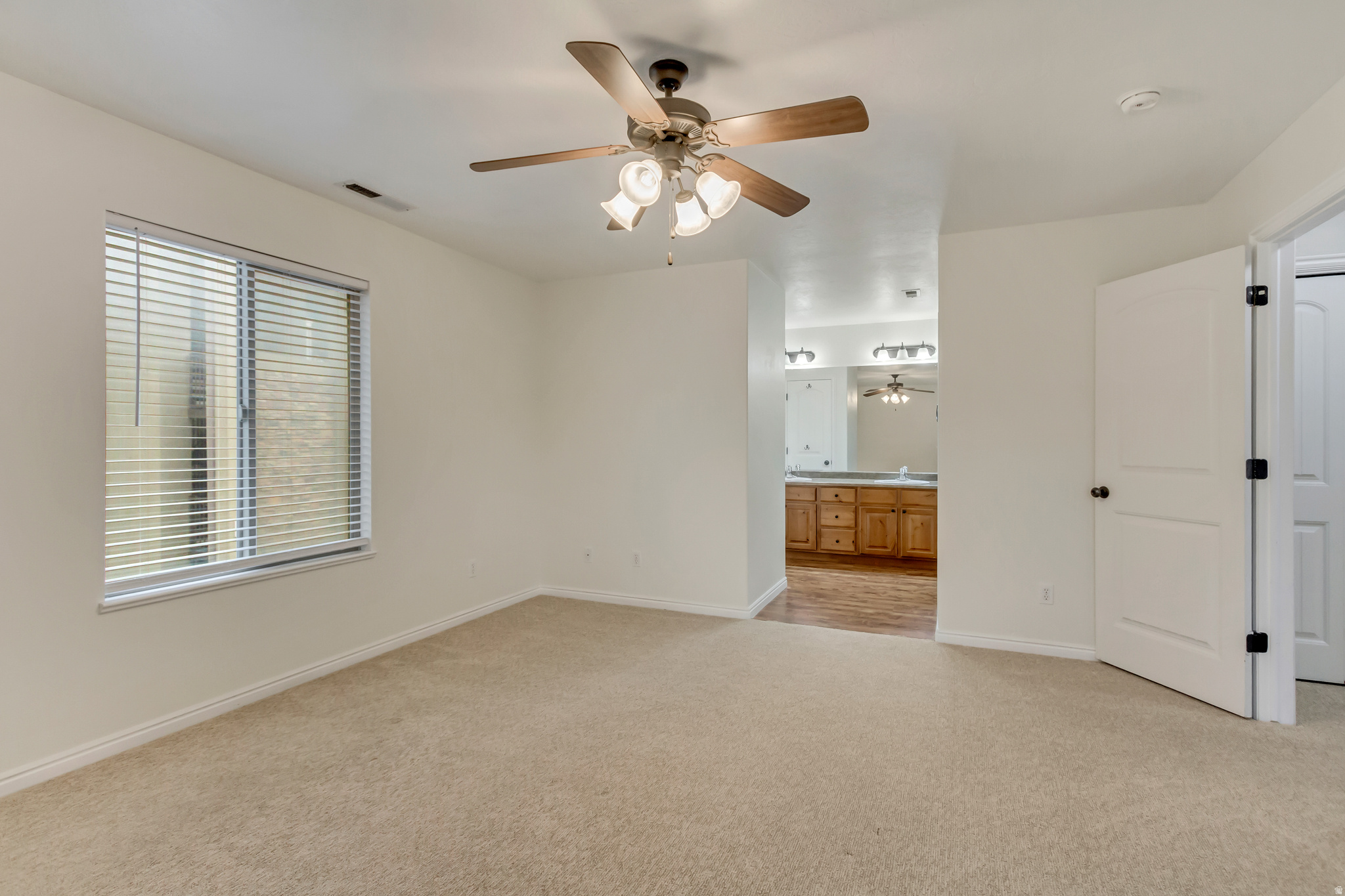 8121 N PLUM CIR