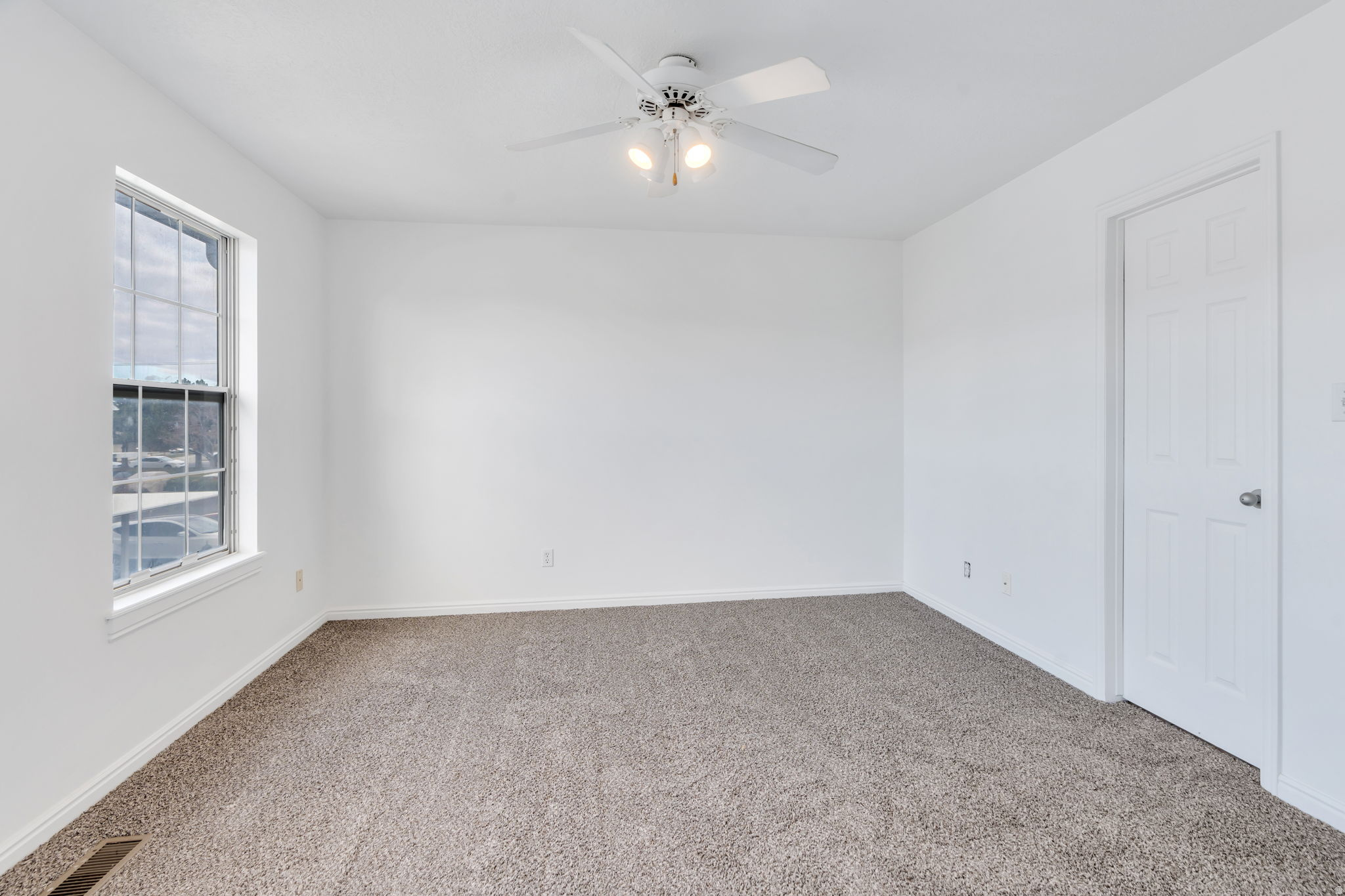 582 N 2310 W #582