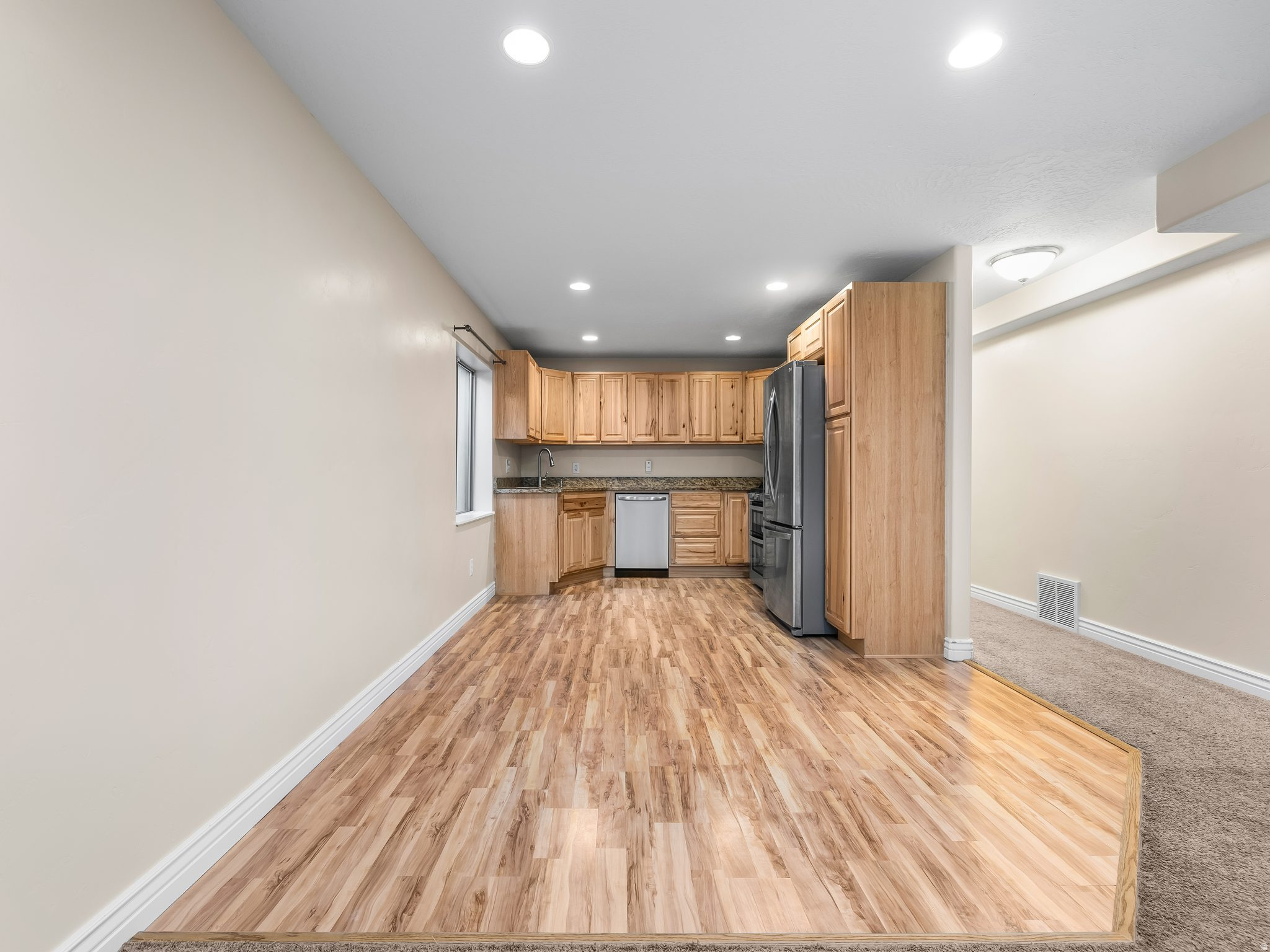 9242 N EMERALD LAKE CV