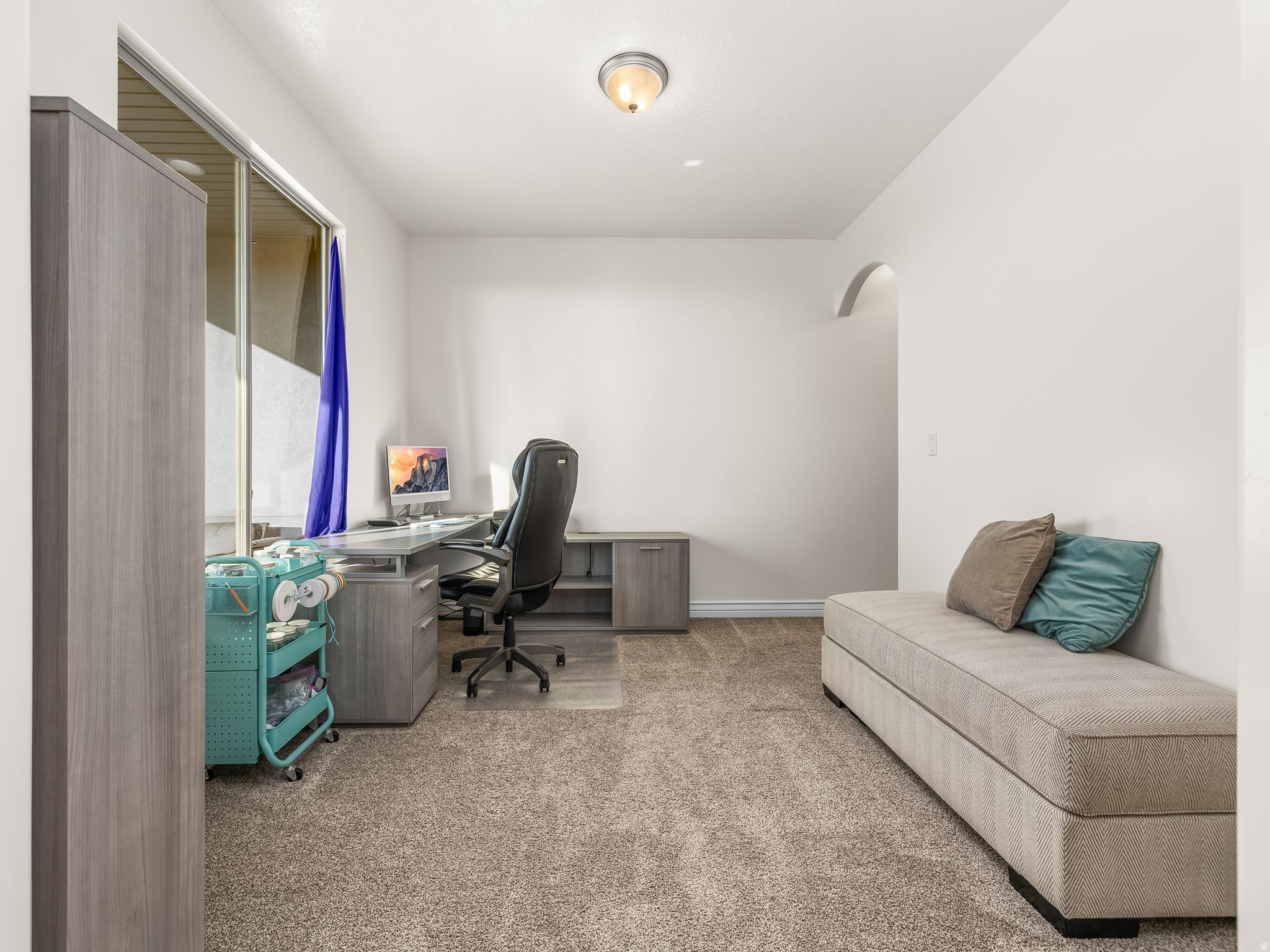 9242 N EMERALD LAKE CV