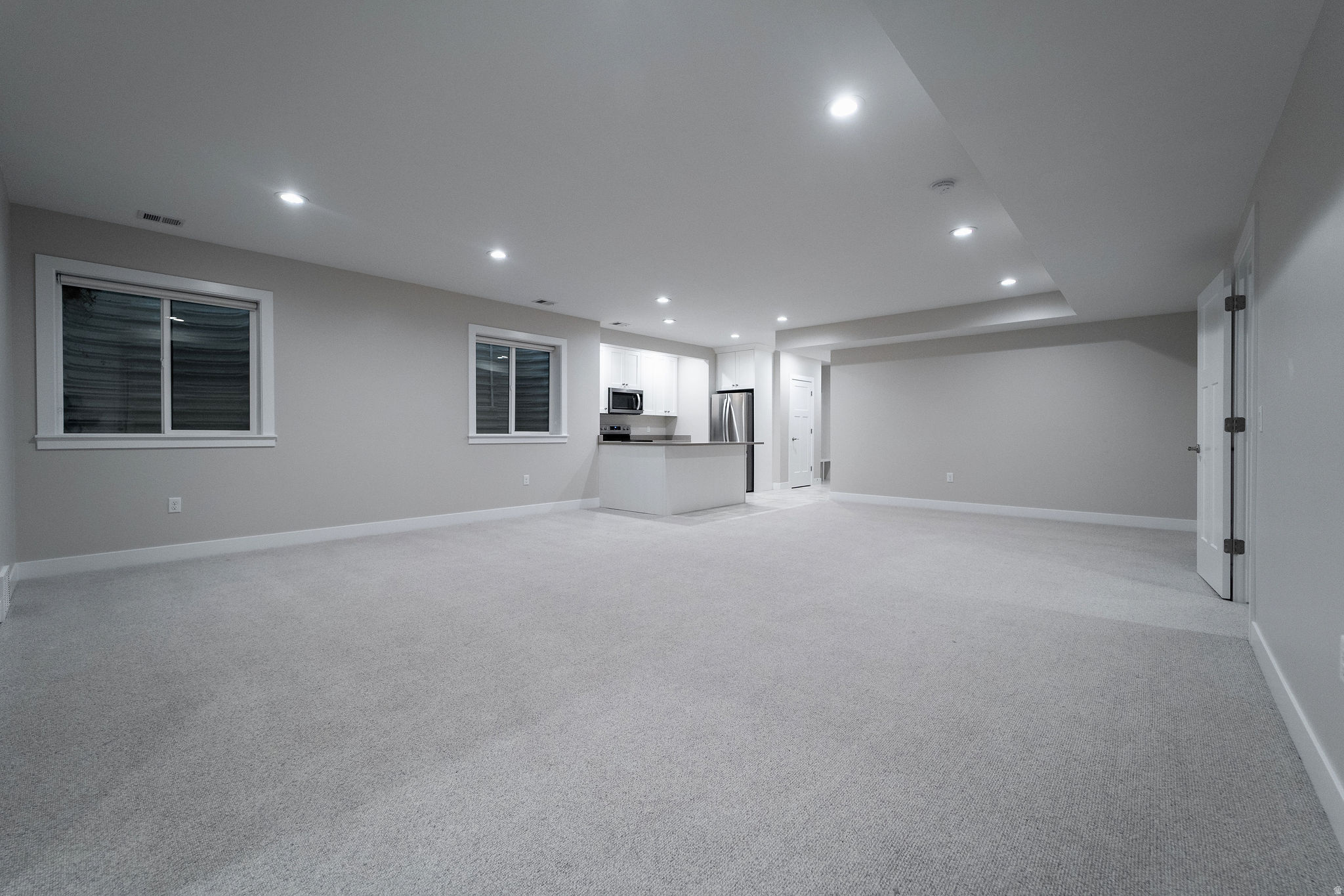 733 W LIGHTHOUSE DR