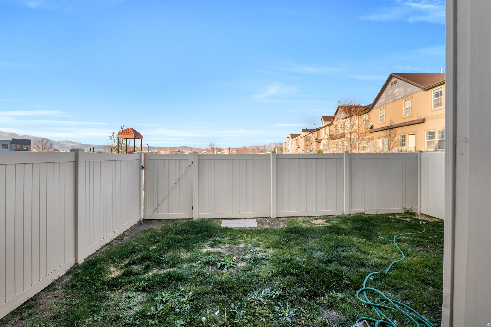 1607 N CATAGENA PARK WAY