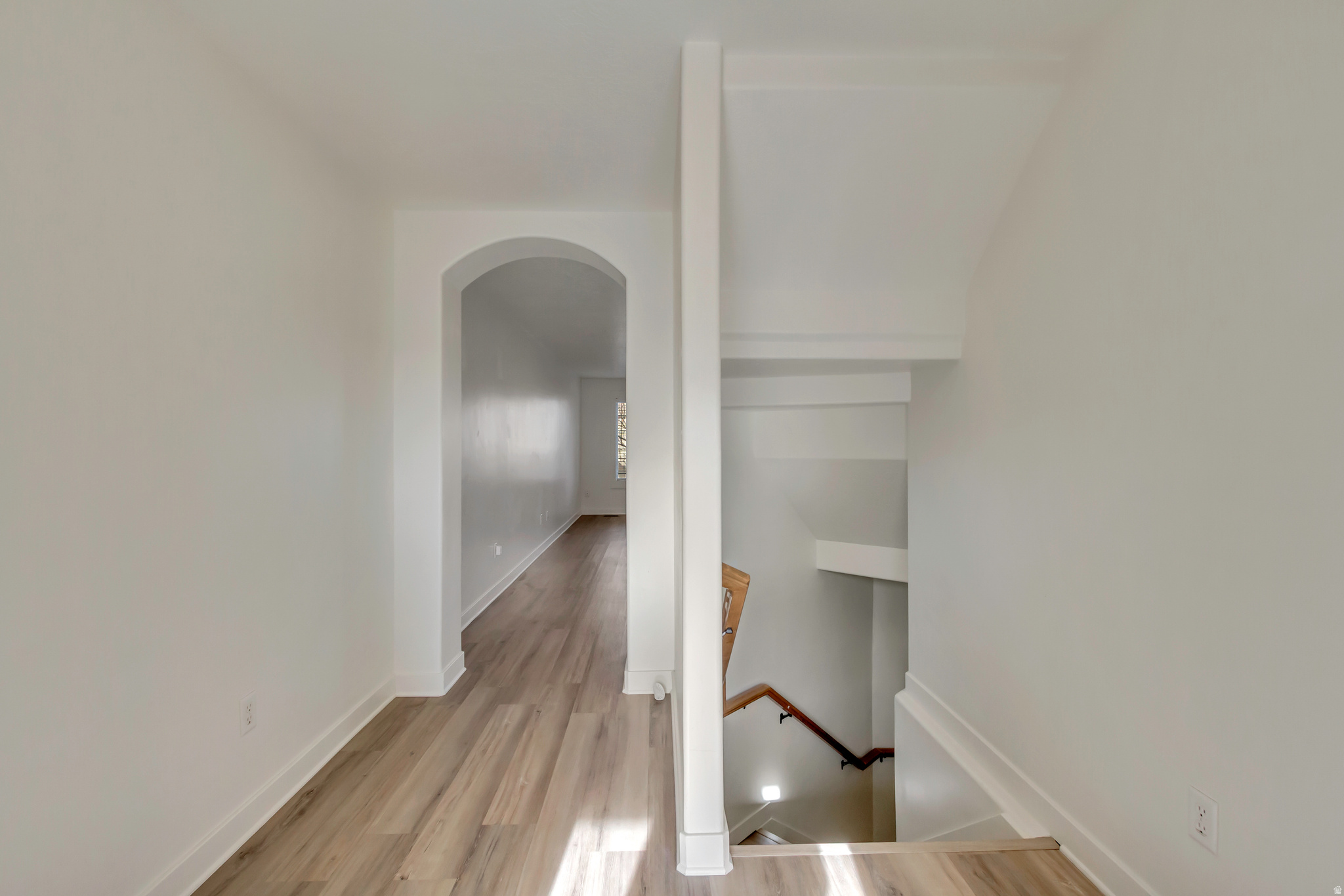 4095 E OAKLAND HILLS DR