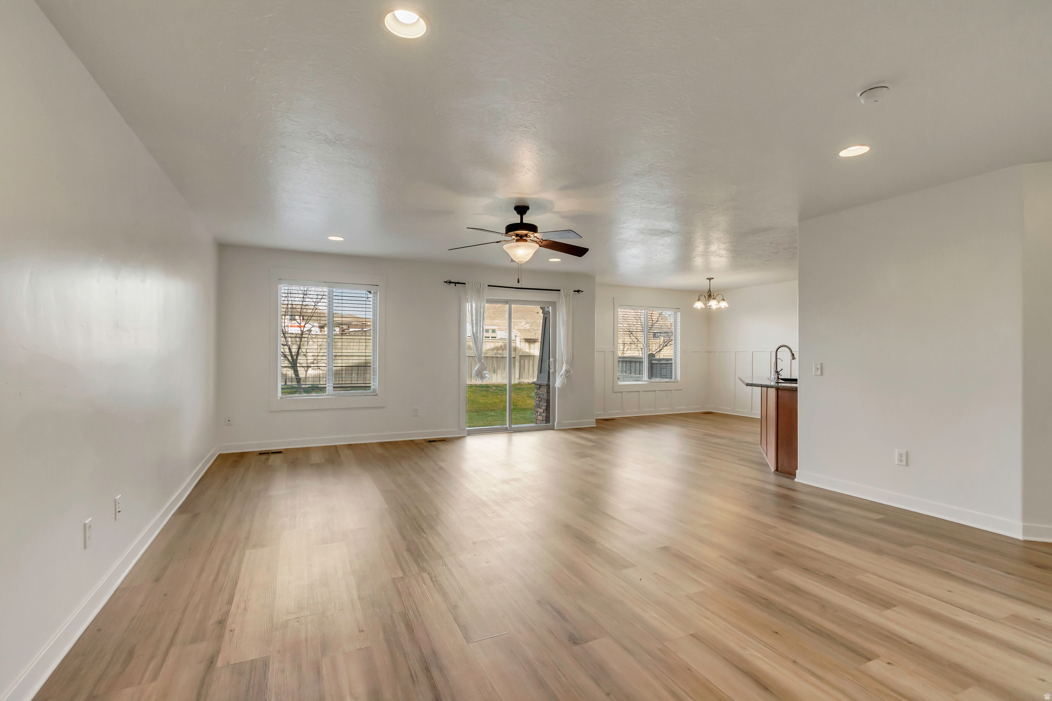 4095 E OAKLAND HILLS DR