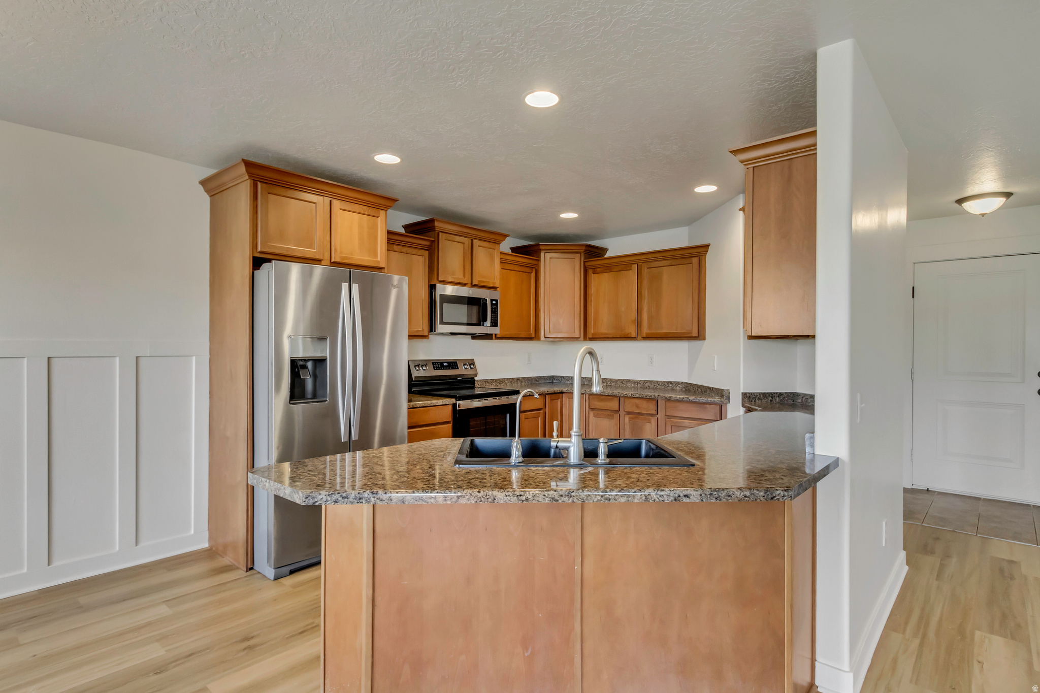 4095 E OAKLAND HILLS DR