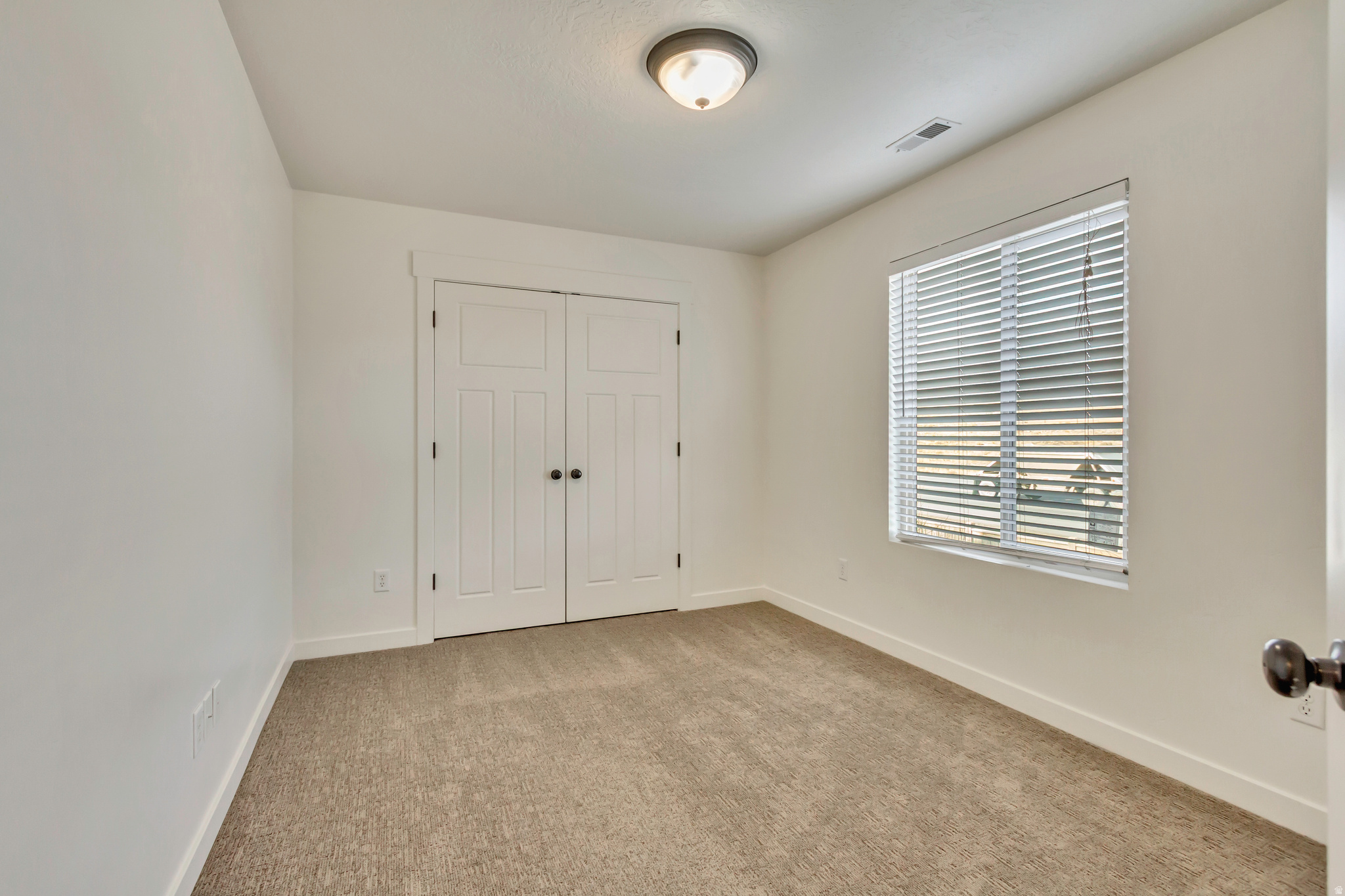 4095 E OAKLAND HILLS DR