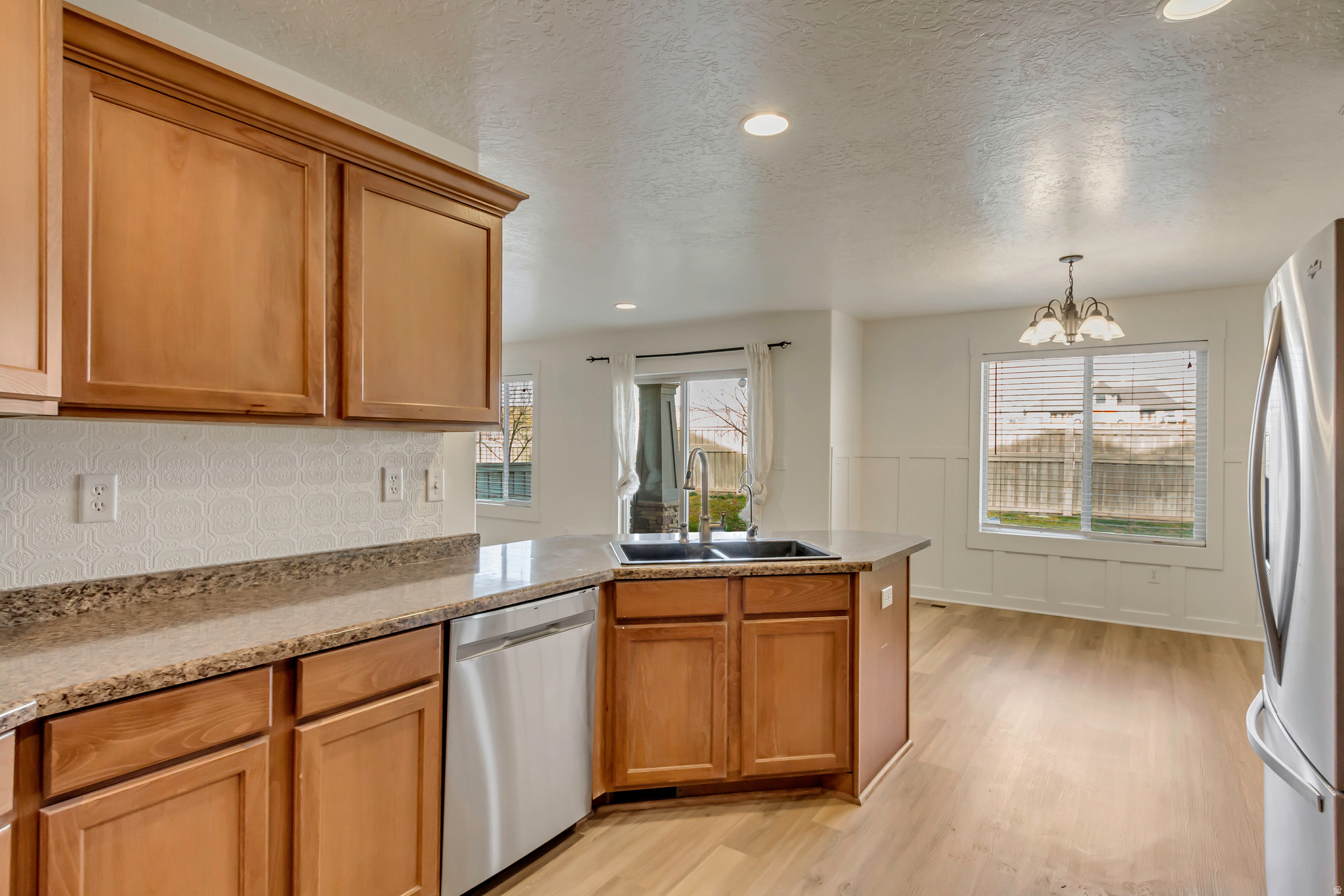 4095 E OAKLAND HILLS DR