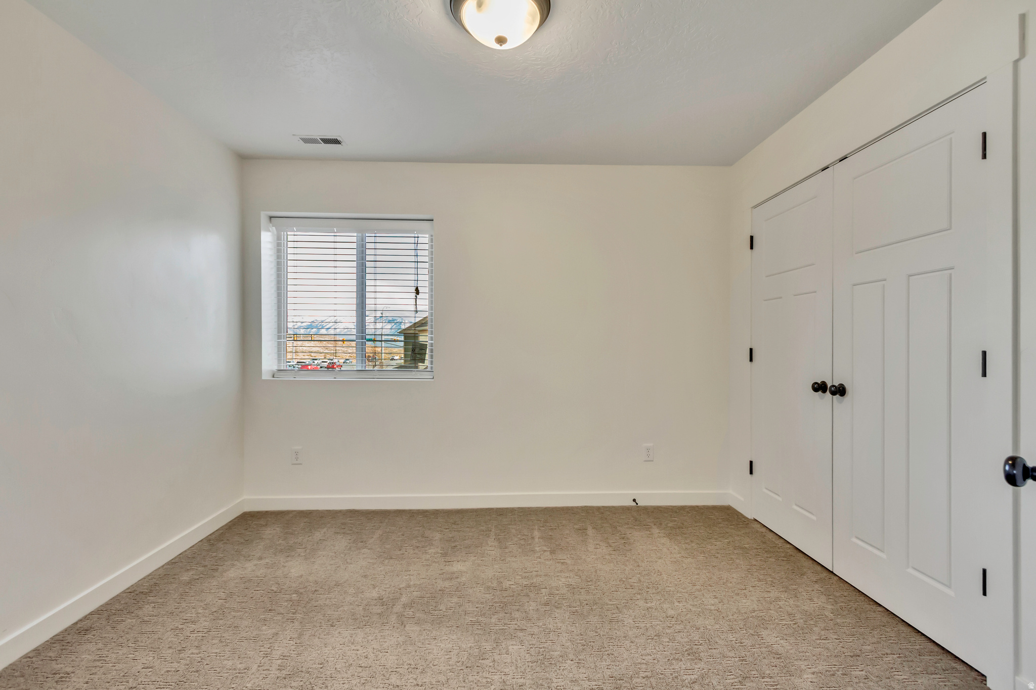 4095 E OAKLAND HILLS DR