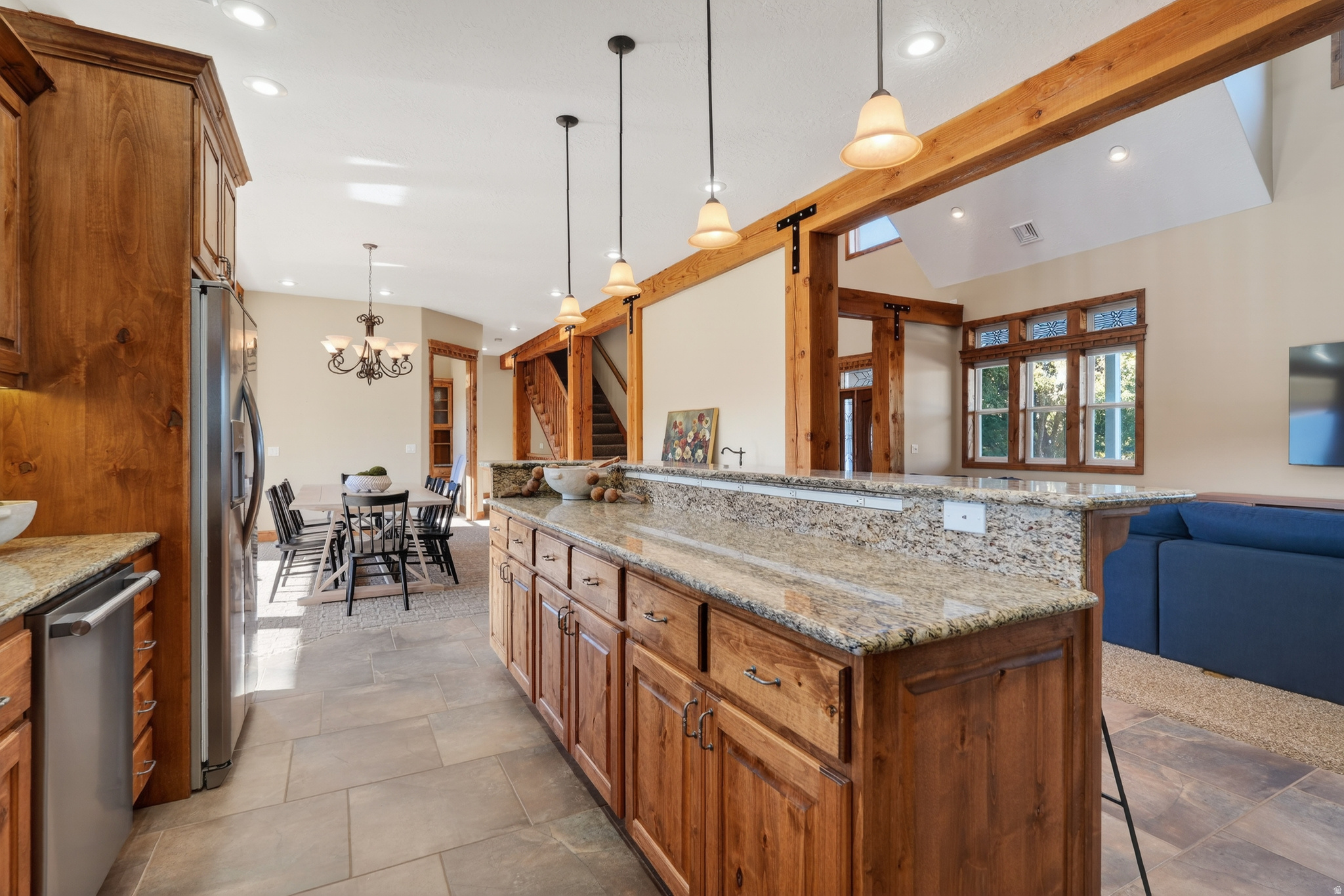 2250 E PAUNSAUGUNT CLIFFS DR