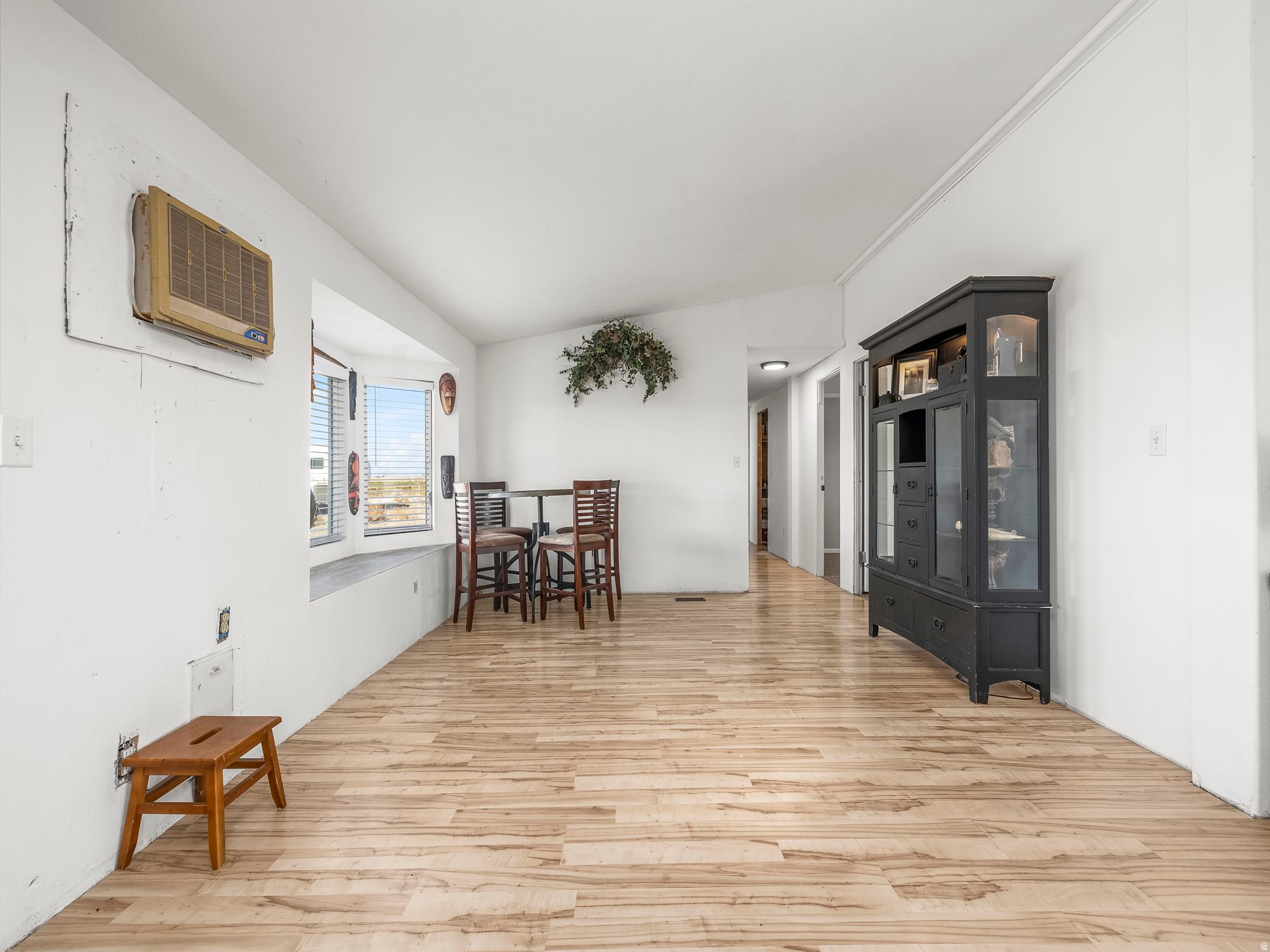 1025 N MAIN ST