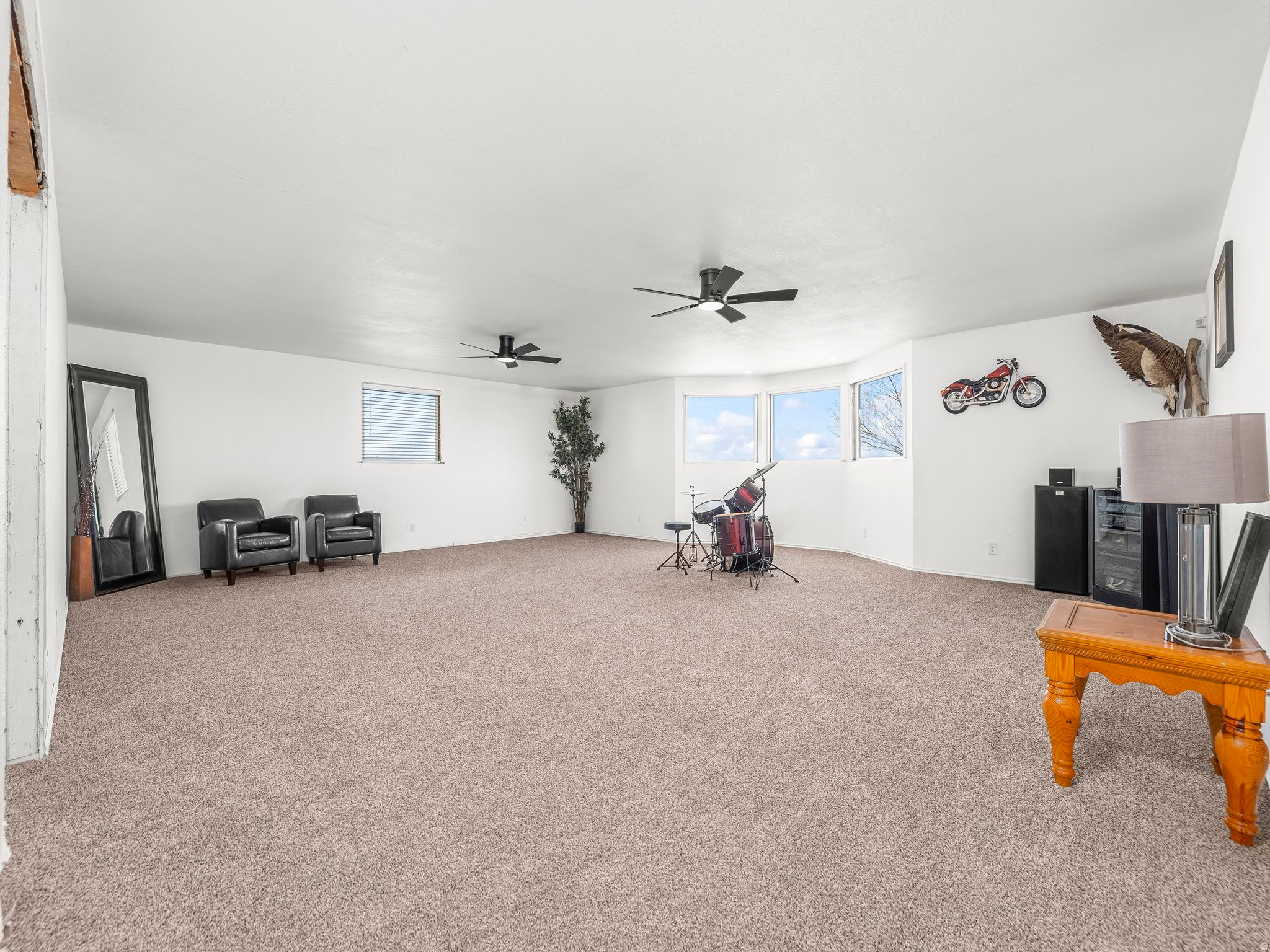 1025 N MAIN ST