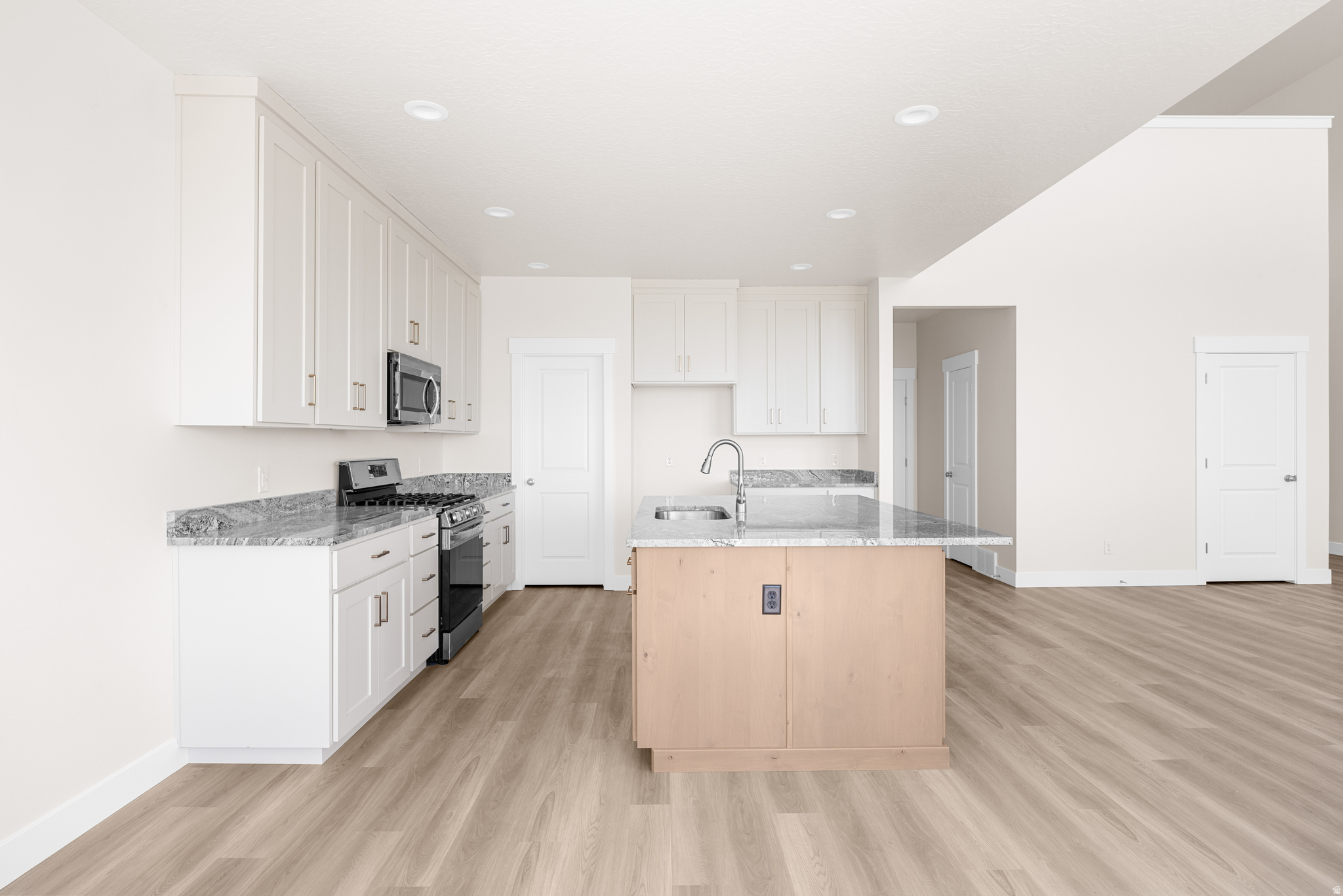 3241 E 2720 HAMI #32