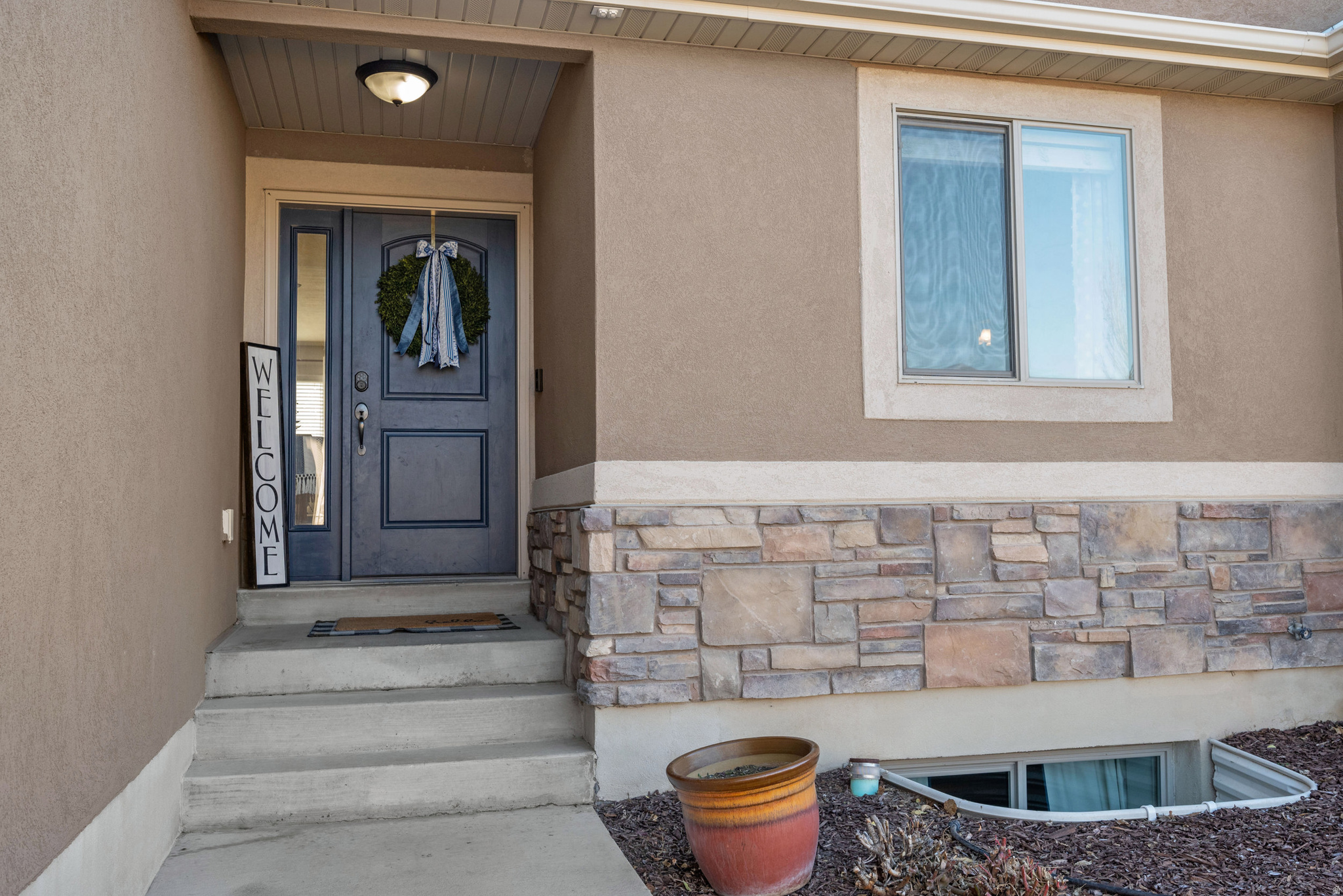 4096 E MOHICAN DR