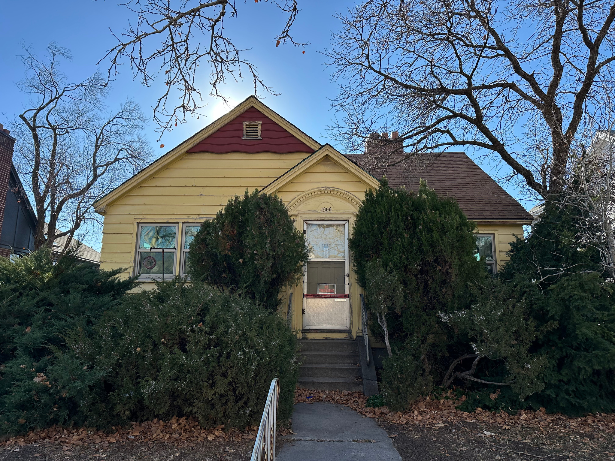 1606 E LAIRD AVE