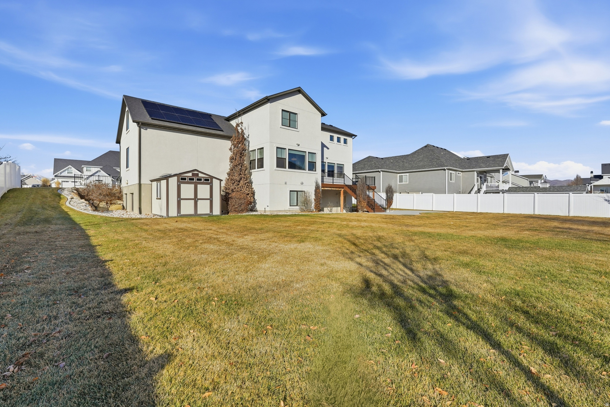 616 N 1375 W