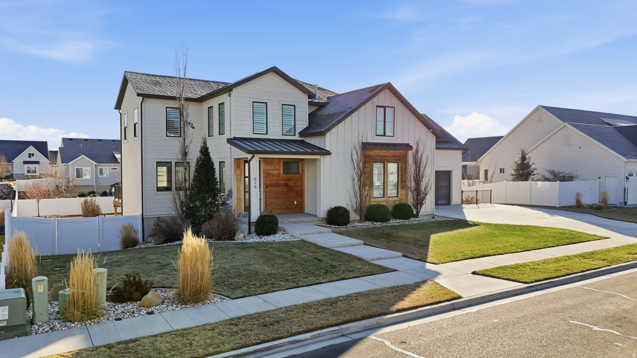 616 N 1375 W