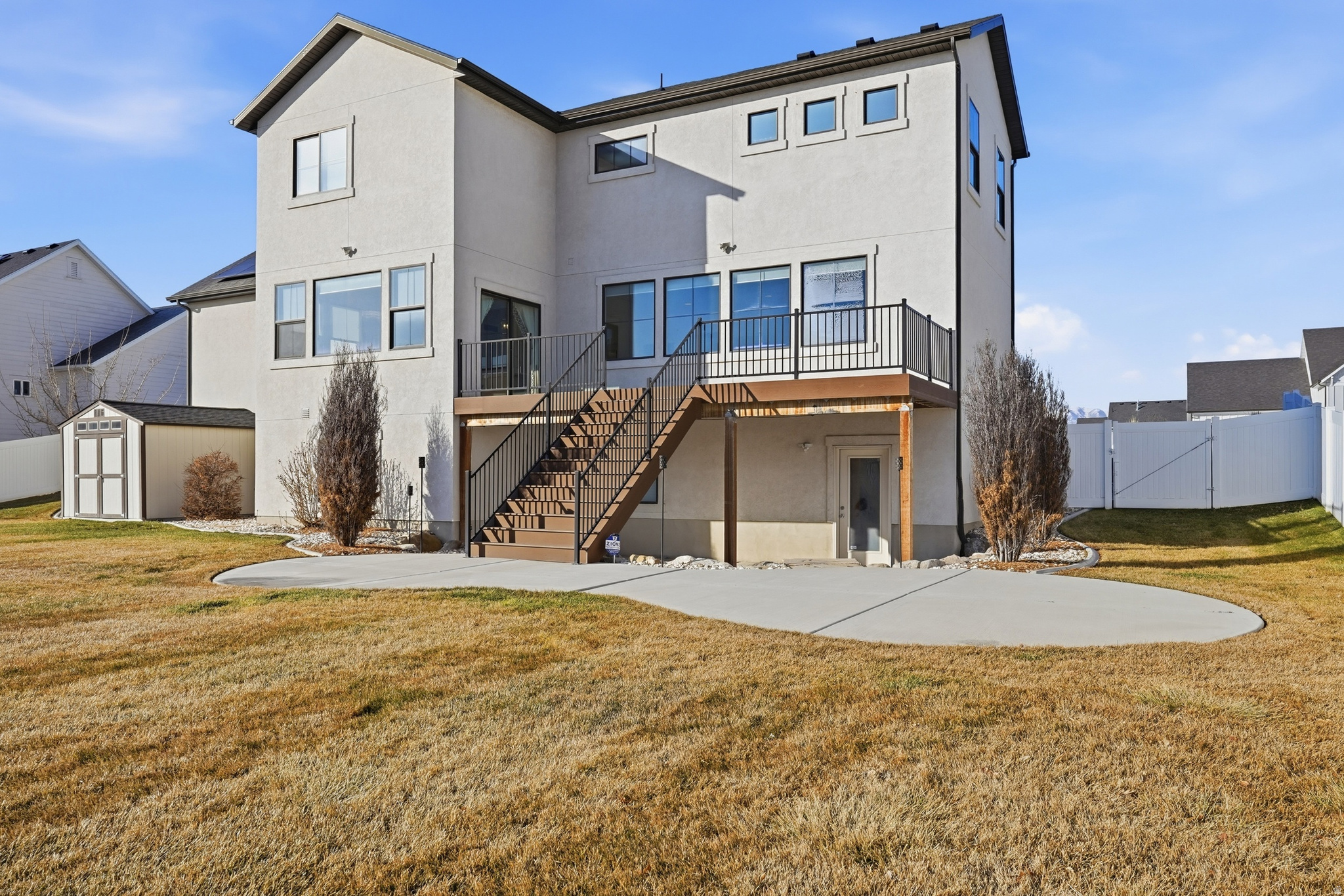 616 N 1375 W