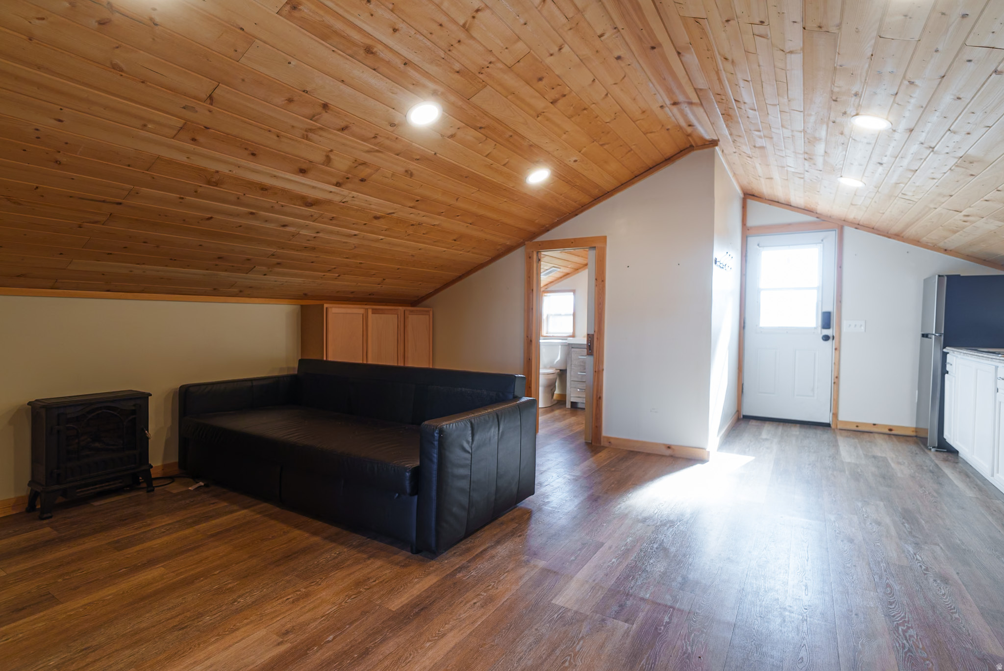 1003 W MAIN