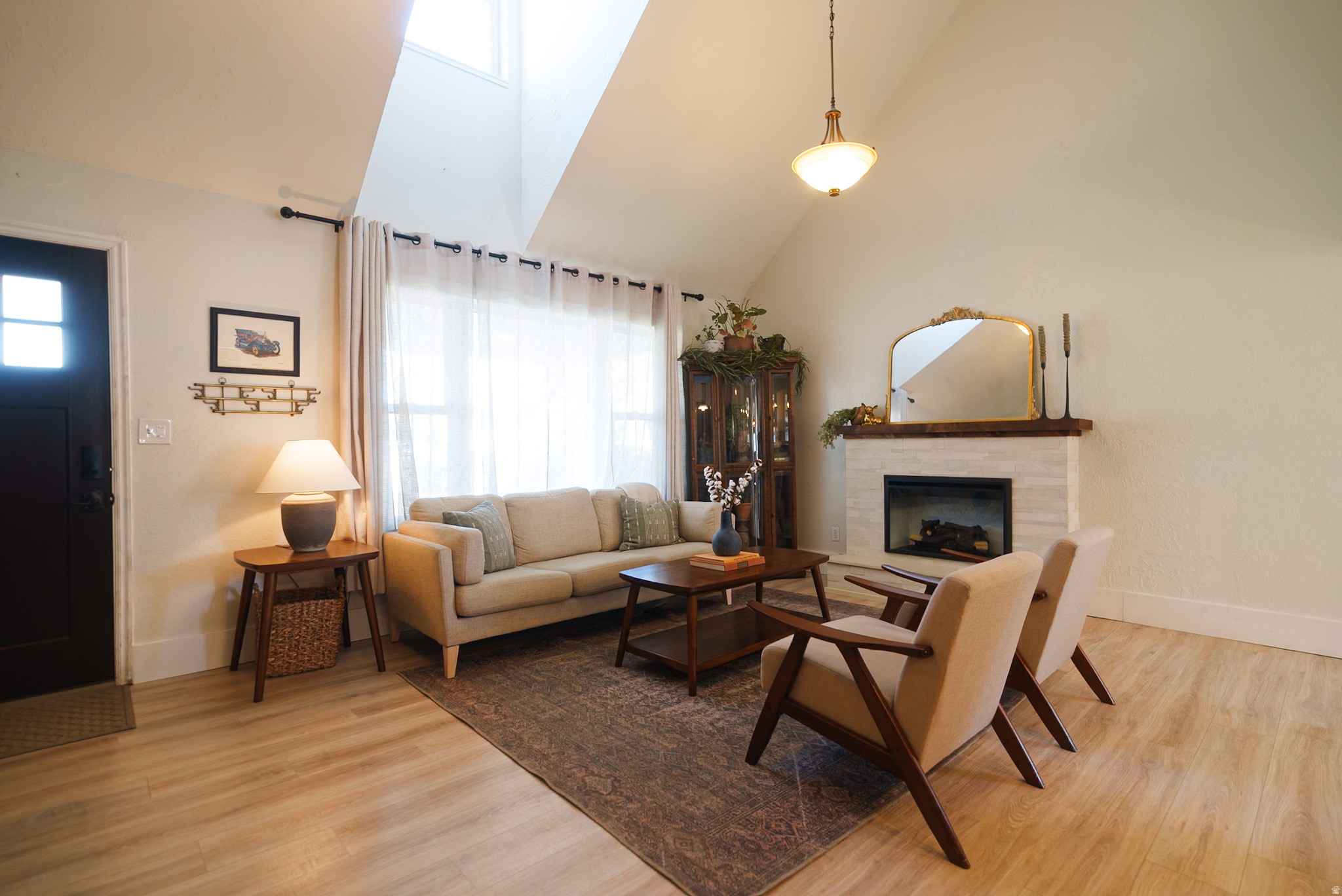 1003 W MAIN