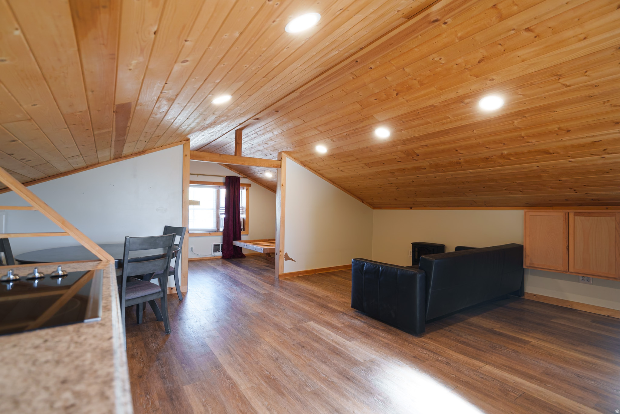 1003 W MAIN