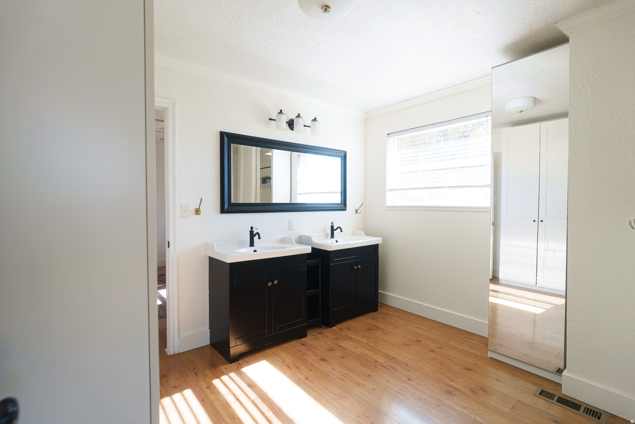 1003 W MAIN