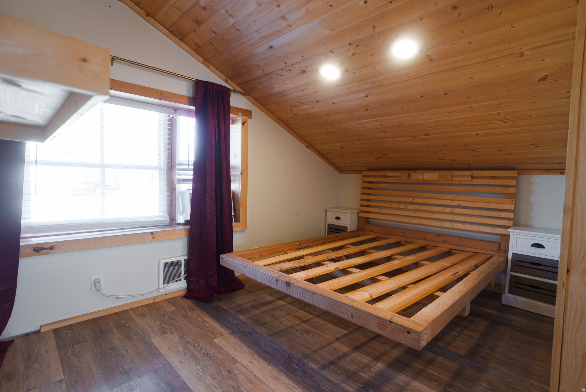 1003 W MAIN