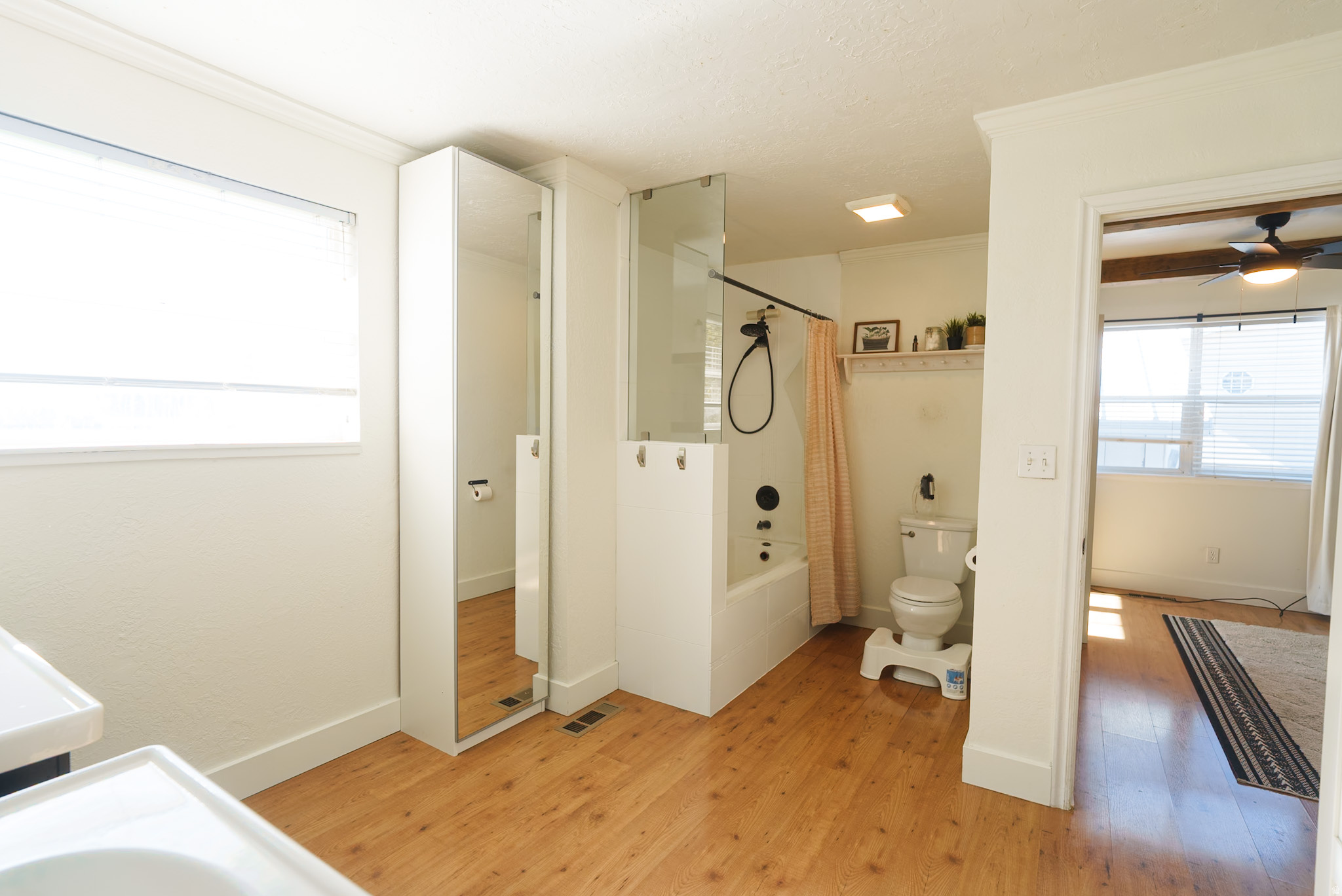 1003 W MAIN