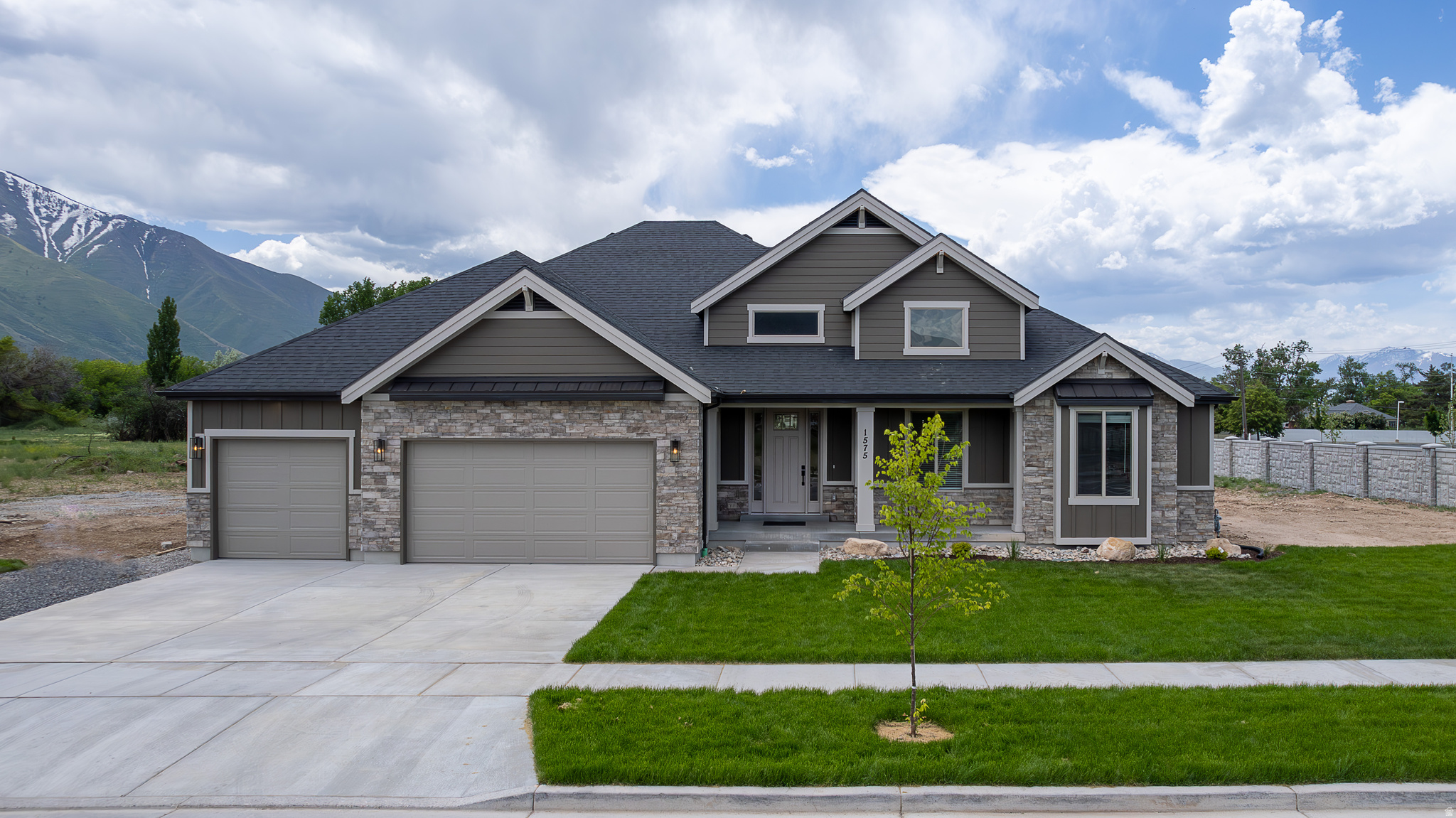 2706 S EAGLE DR #03
