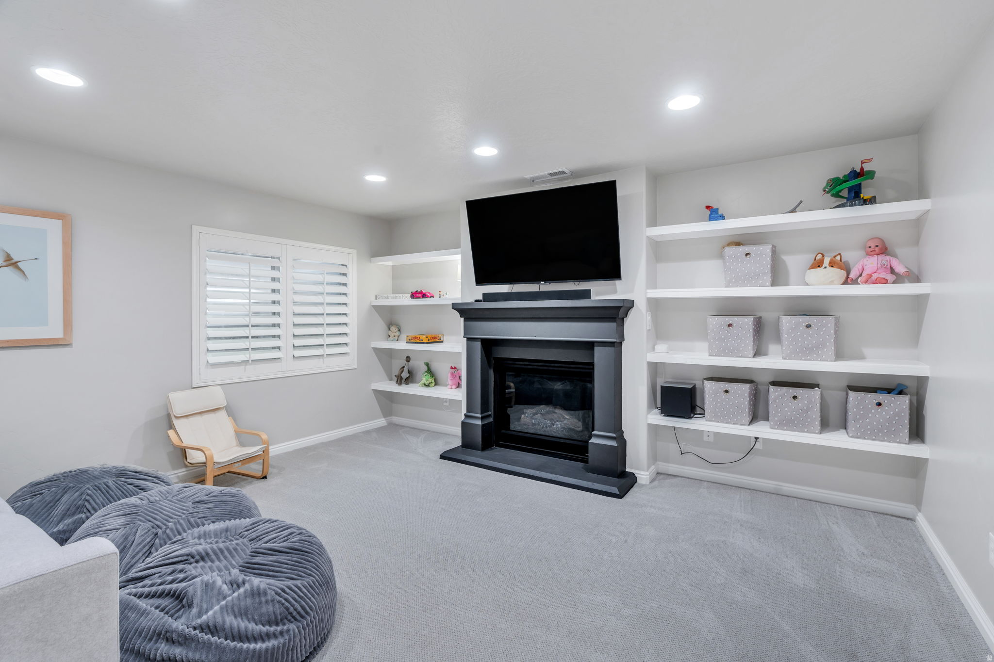 256 E BACKHAND LN