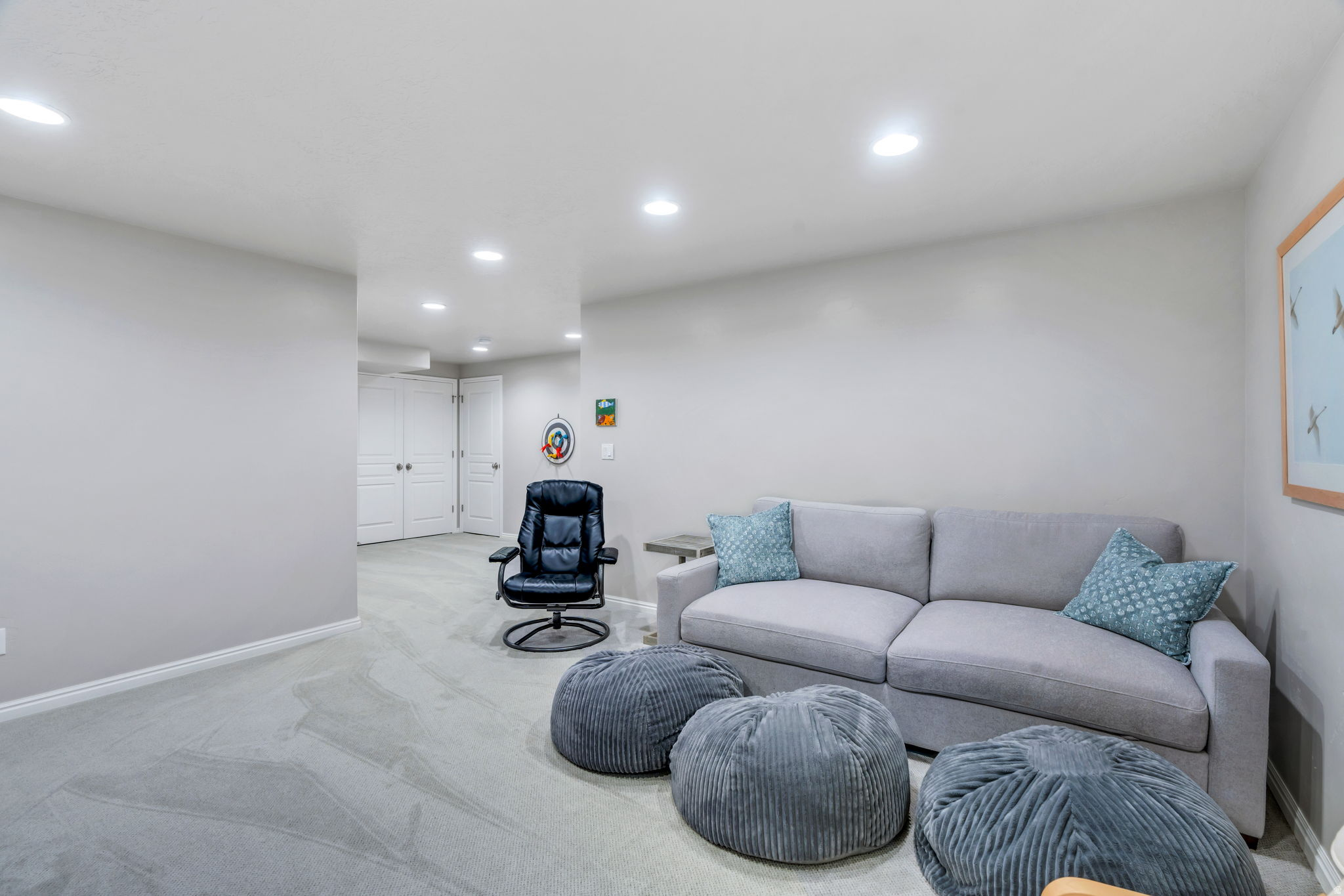 256 E BACKHAND LN