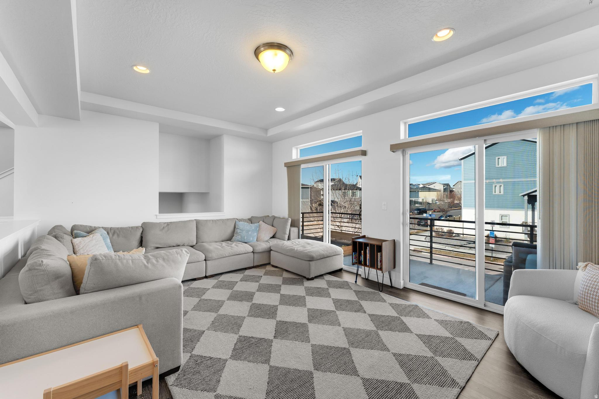 748 E 480 S