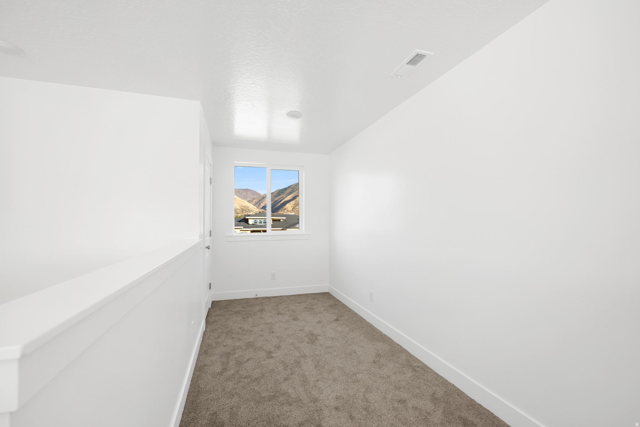 2351 E 390 N #06