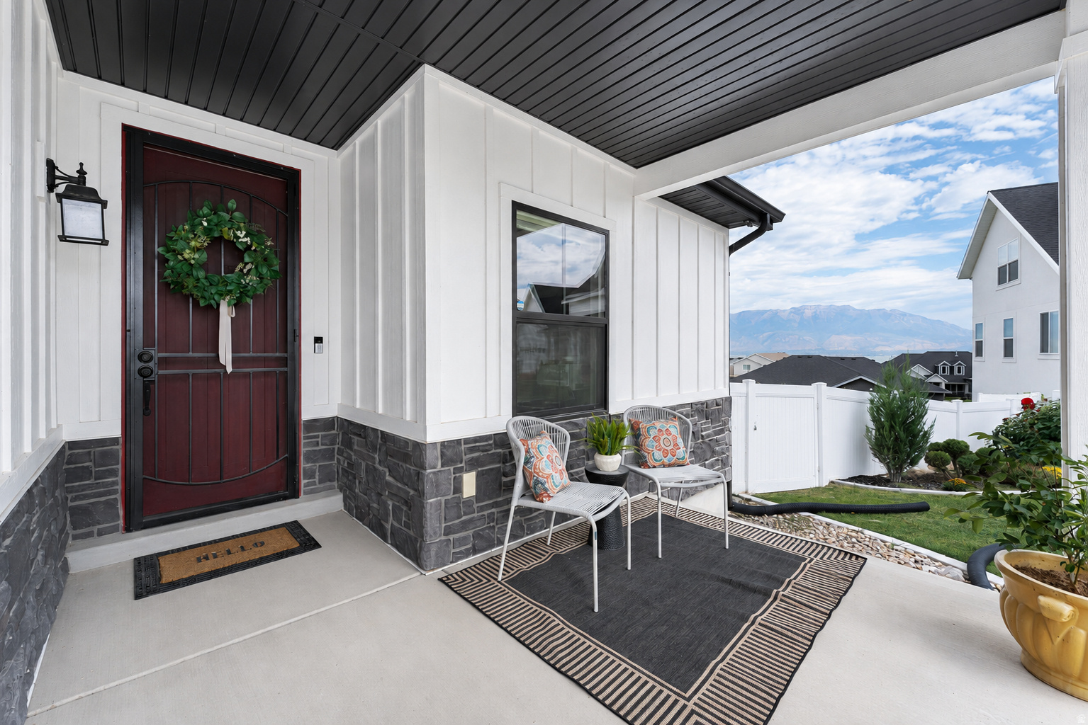 3727 S LARKSPUR CIR