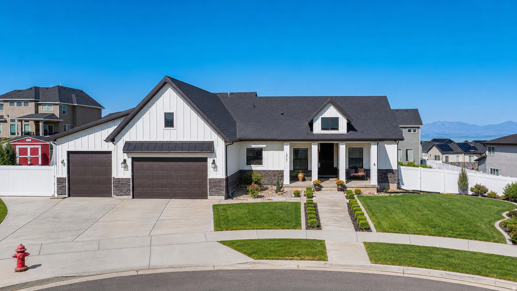 3727 S LARKSPUR CIR