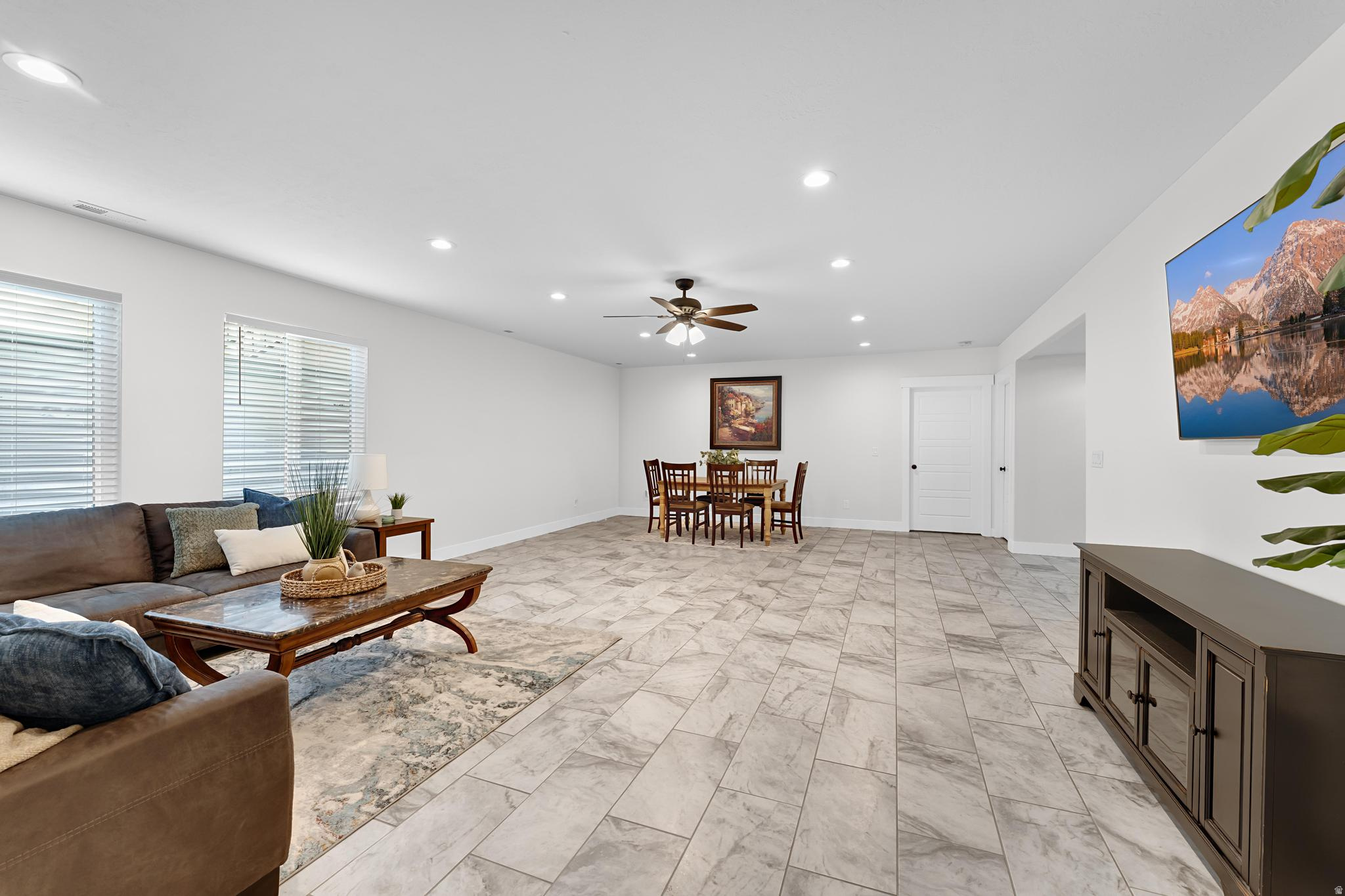 3727 S LARKSPUR CIR