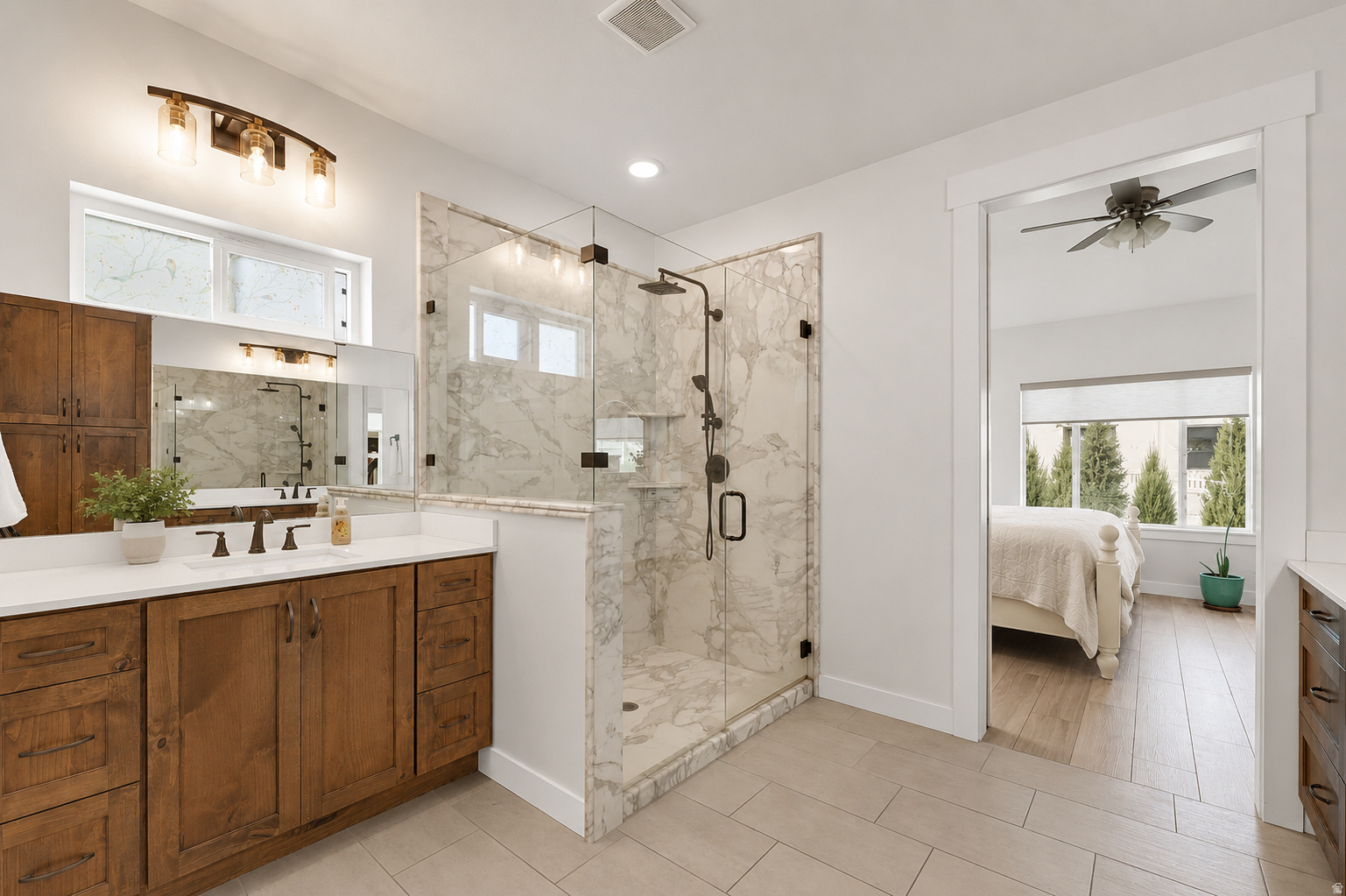 3727 S LARKSPUR CIR