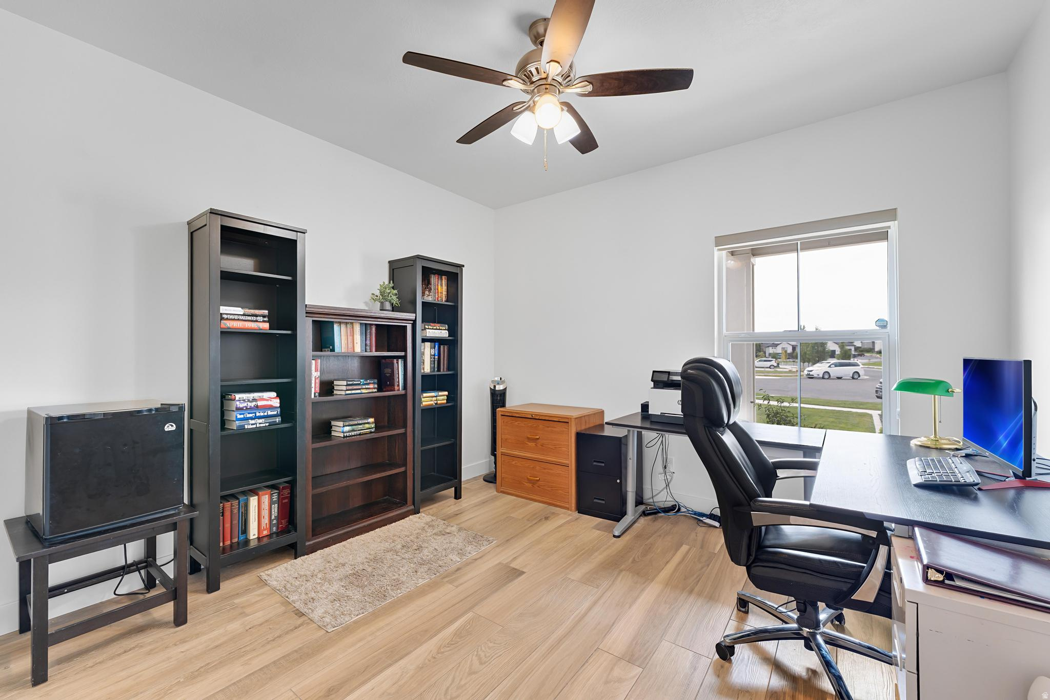 3727 S LARKSPUR CIR